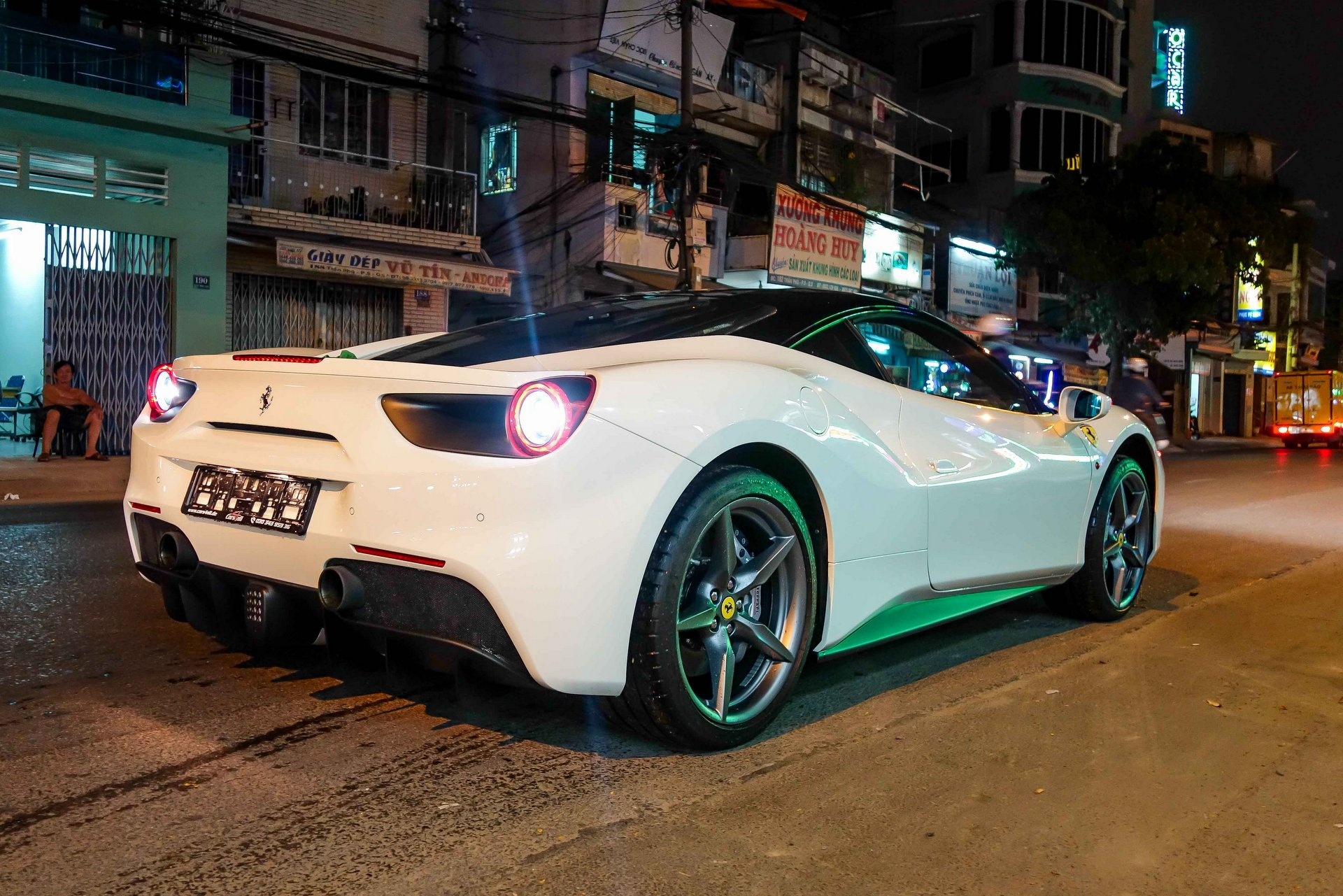 Sieu xe Ferrari 488 GTB thu 4 xuat hien tai Viet Nam hinh anh