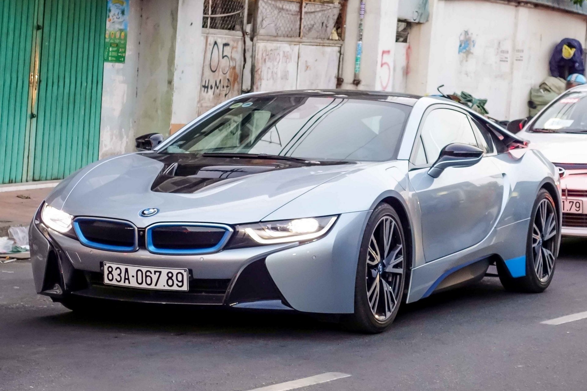 BMW i8 của thiếu gia vé số Sóc Trăng ảnh 3 BMW i8 cua thieu gia ve so Soc Trang anh 3