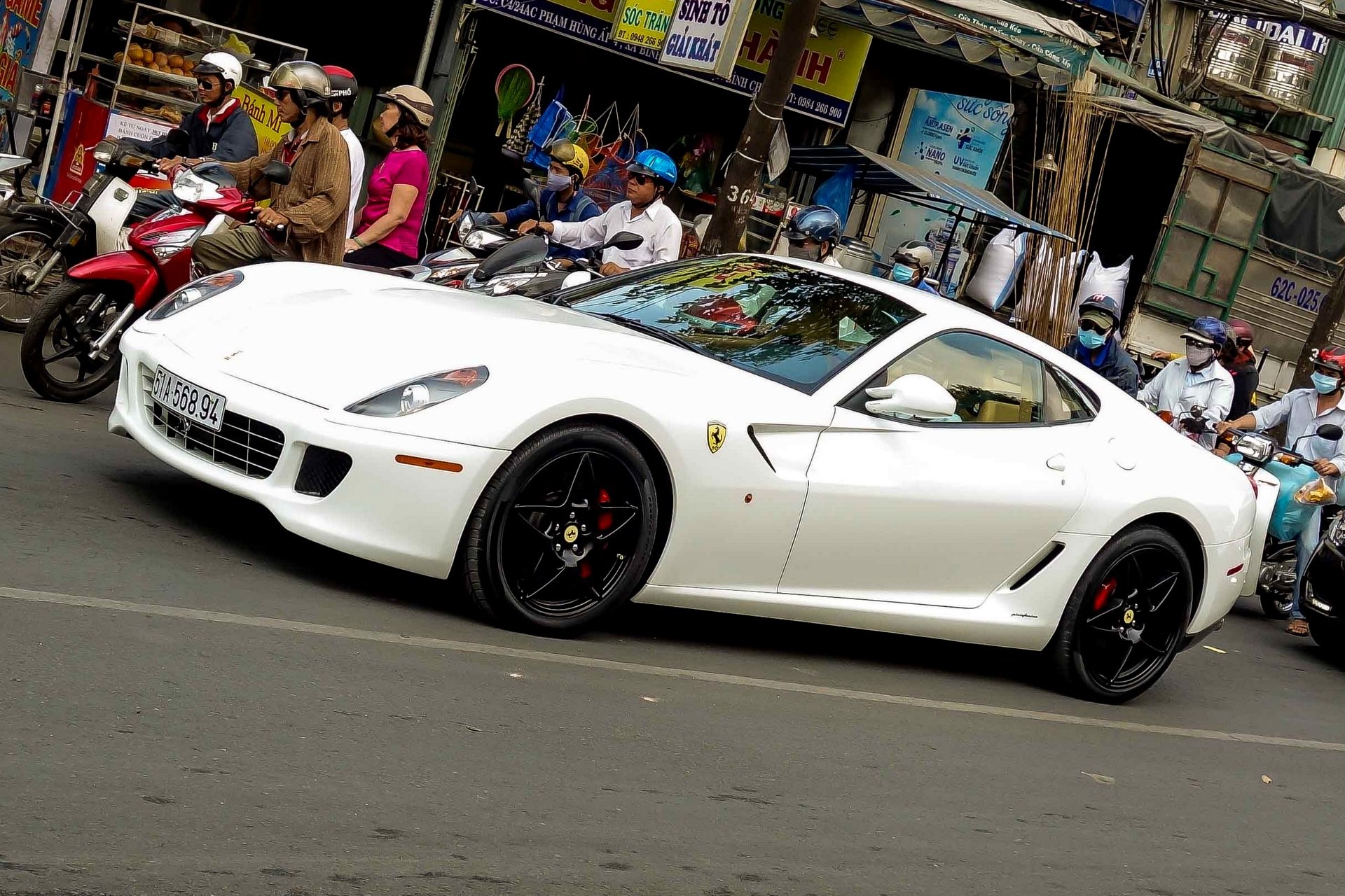 Ferrari 599 duy nhat Viet Nam cua ai anh 2