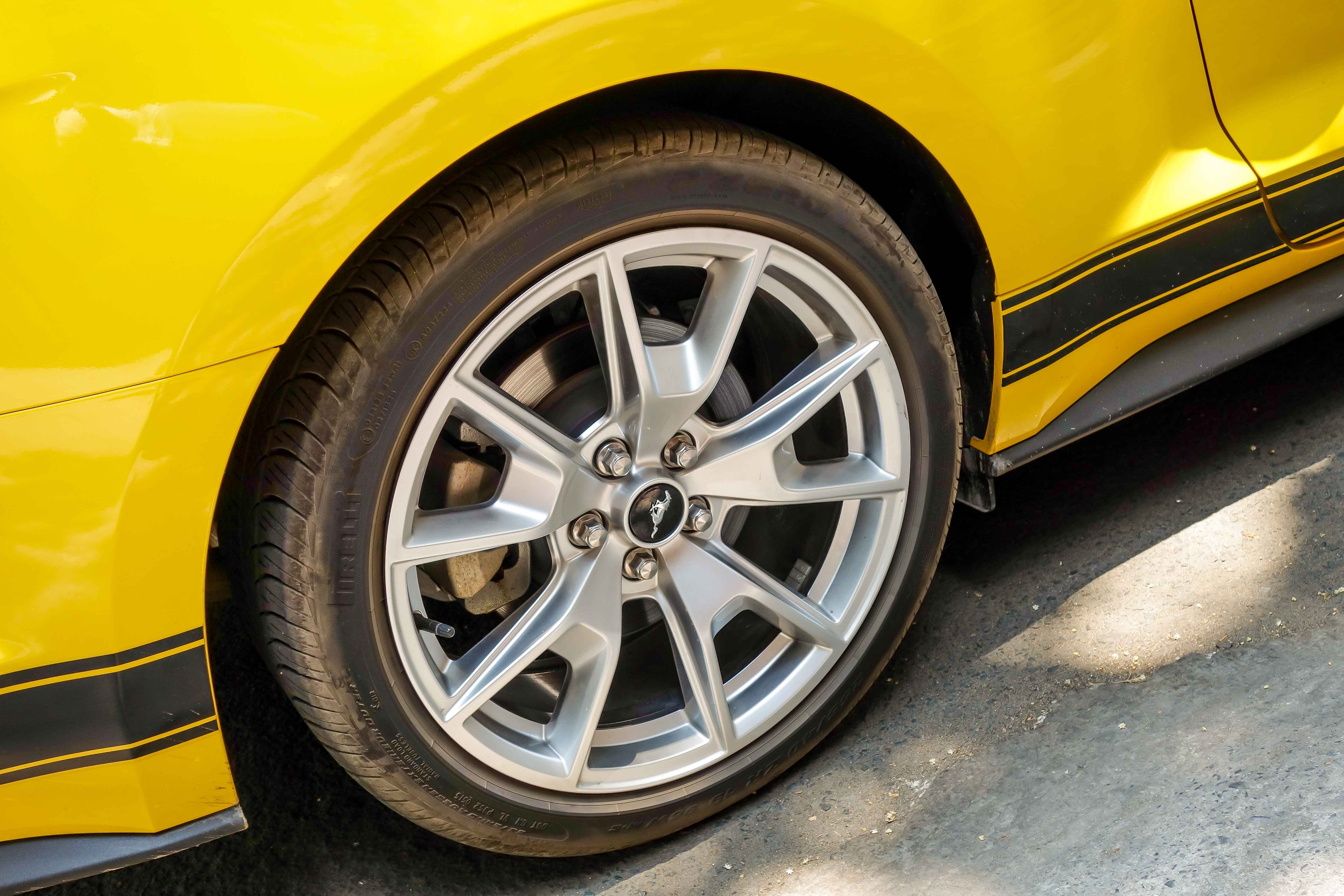 Ford Mustang ban dac biet anh 6