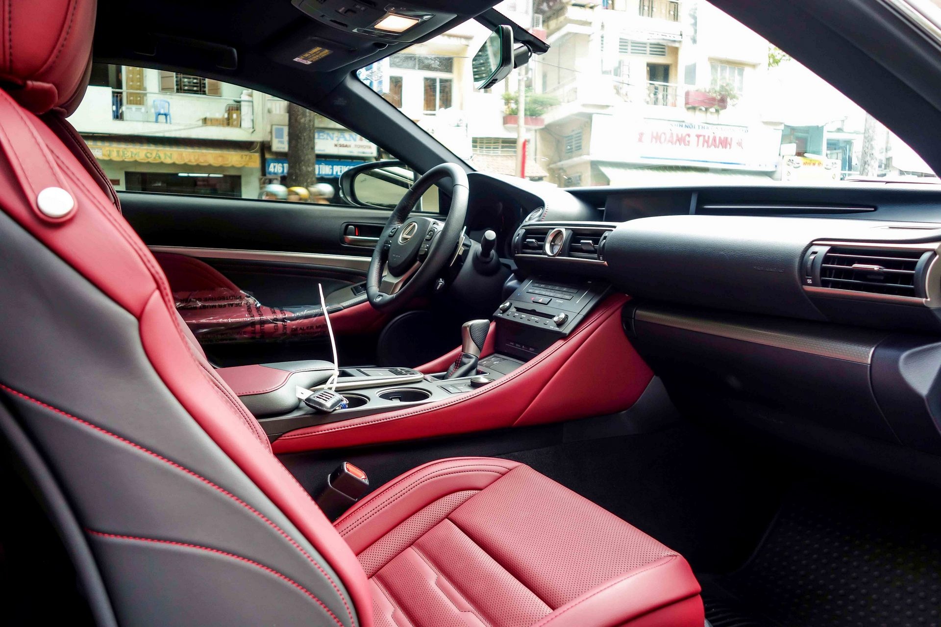 Lexus RC350 F-Sport dau tien tai Viet Nam anh 12