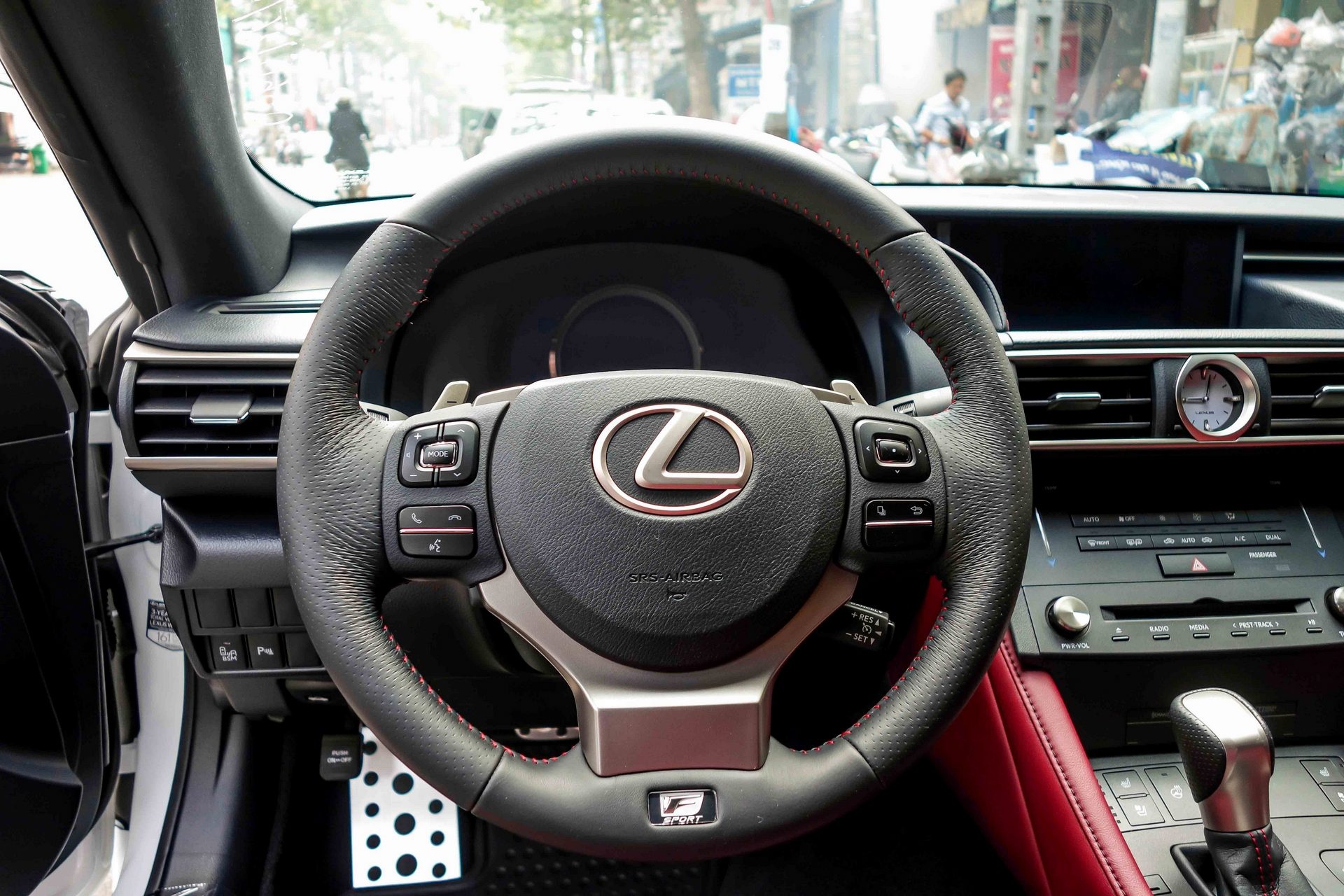 Lexus RC350 F-Sport dau tien tai Viet Nam anh 14