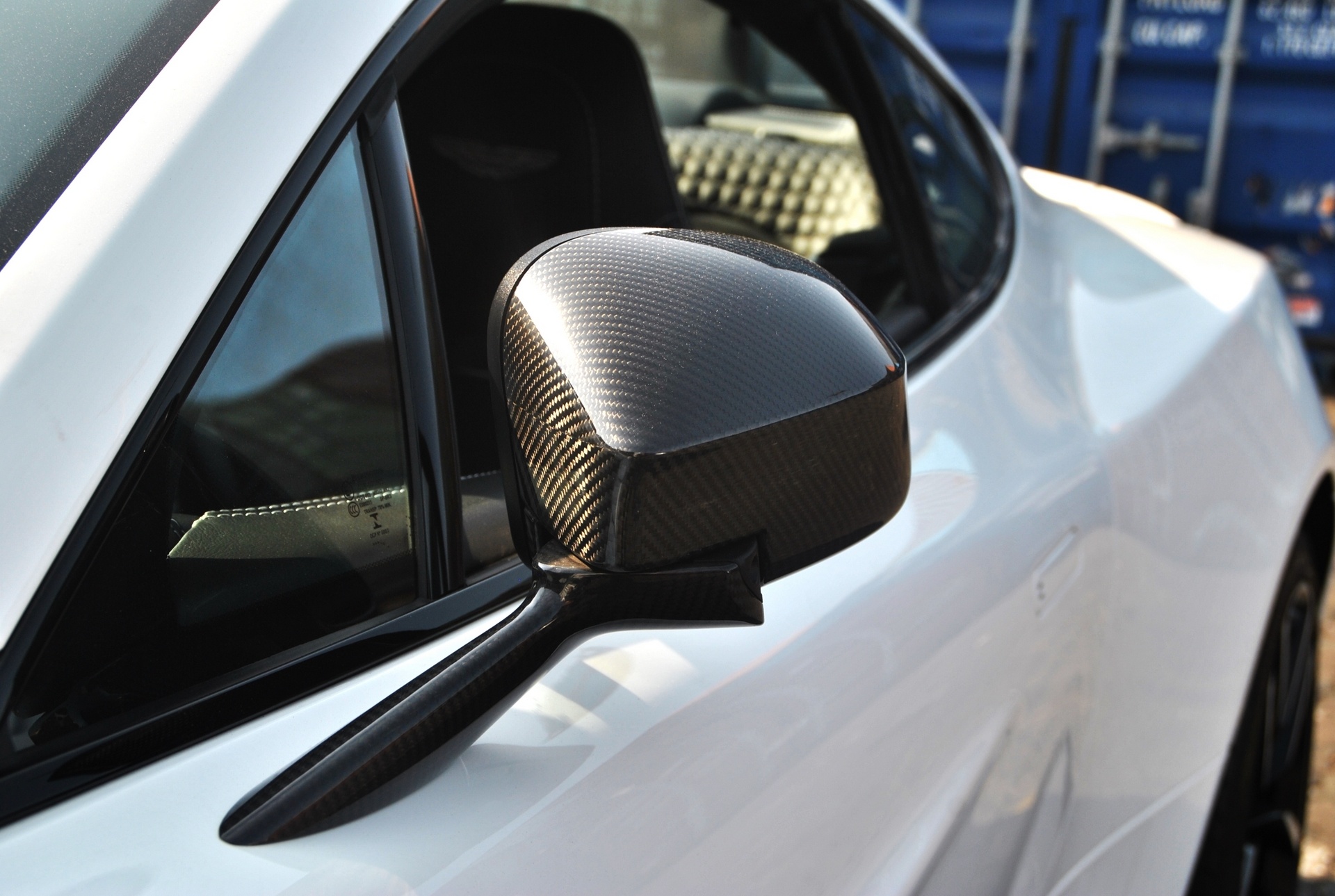 Sieu xe Aston Martin Vanquish anh 5