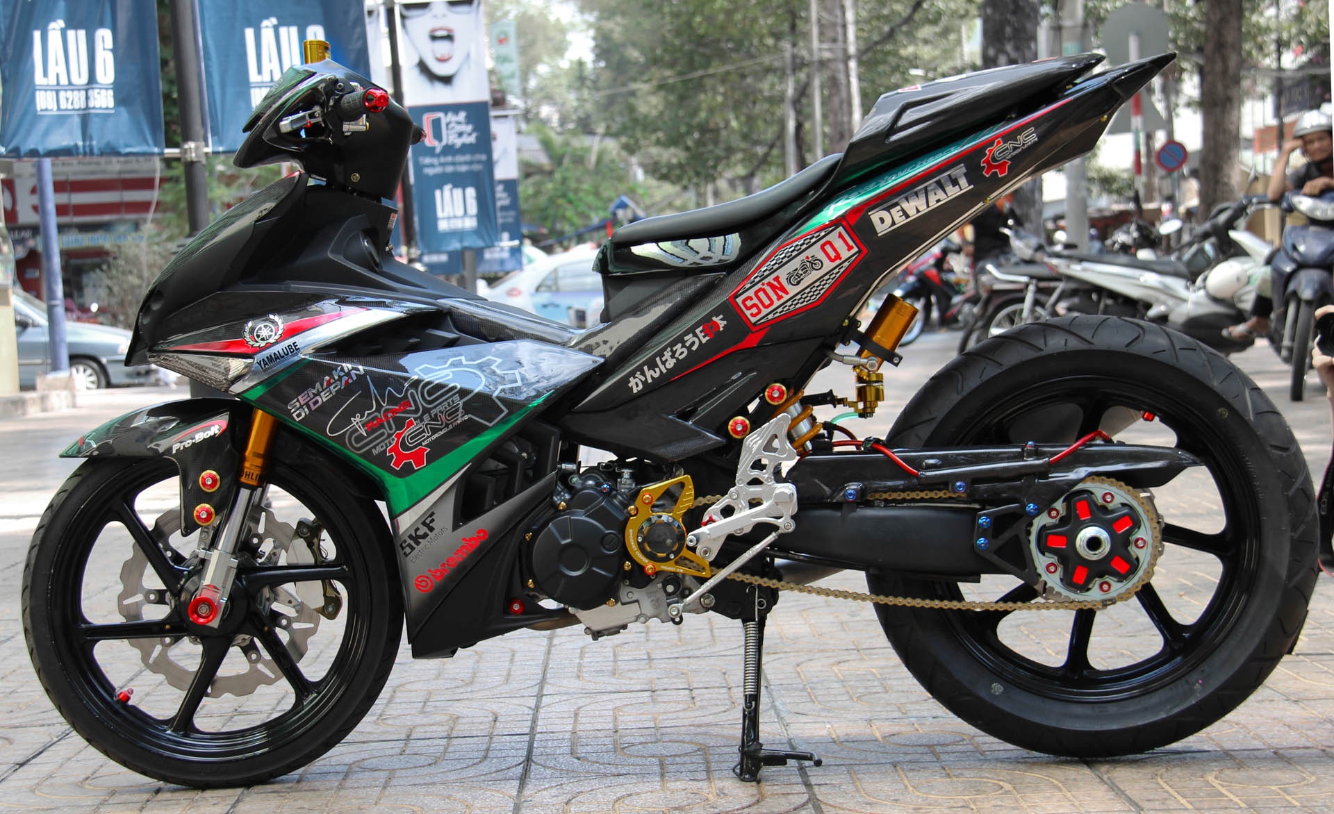 Exciter do carbon o Sai Gon anh 13