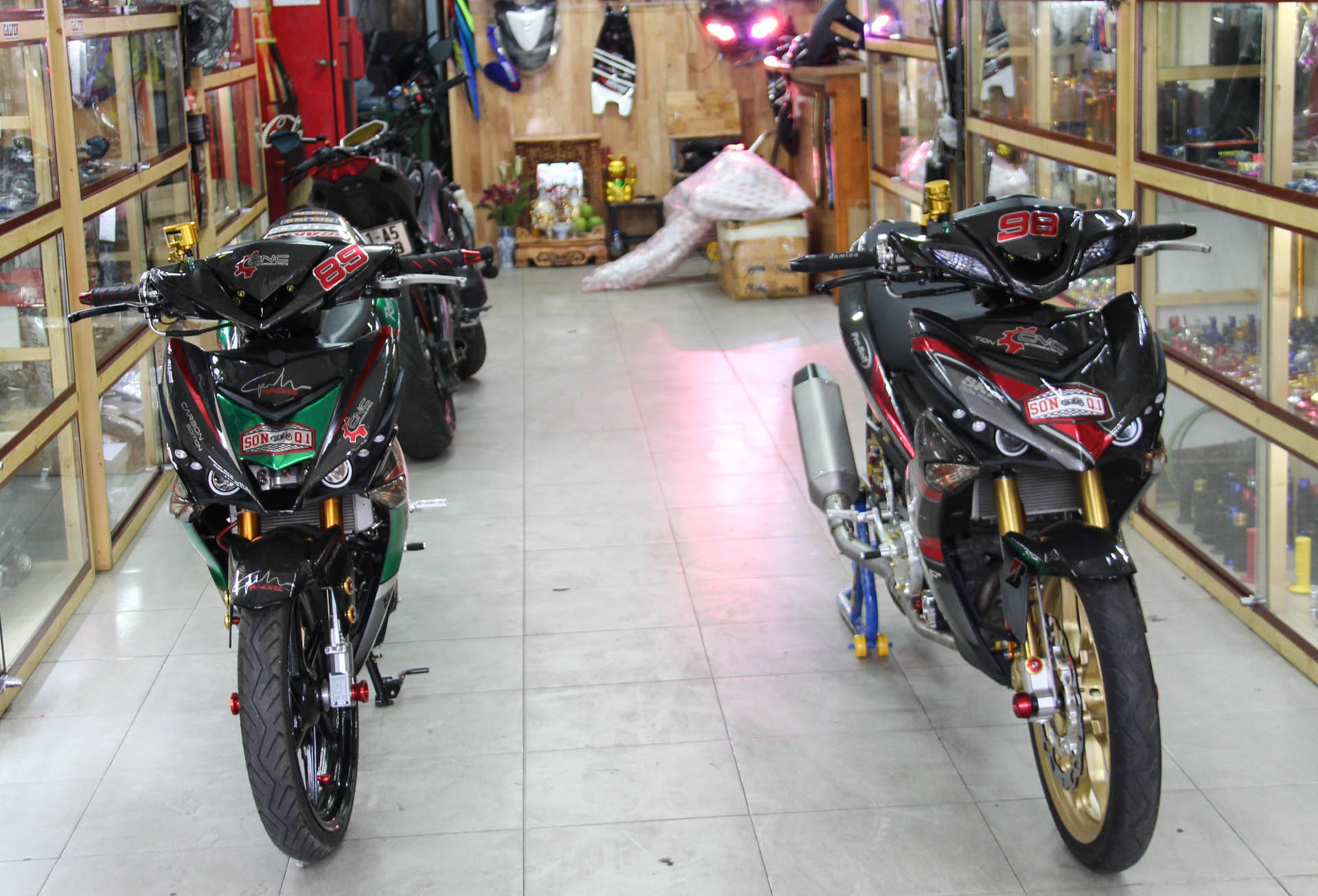 Exciter do carbon o Sai Gon anh 16