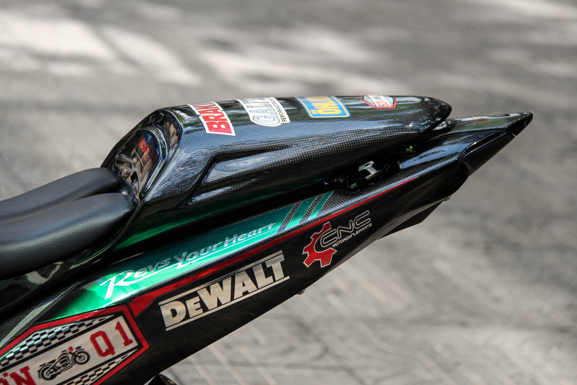 Exciter do carbon o Sai Gon anh 7