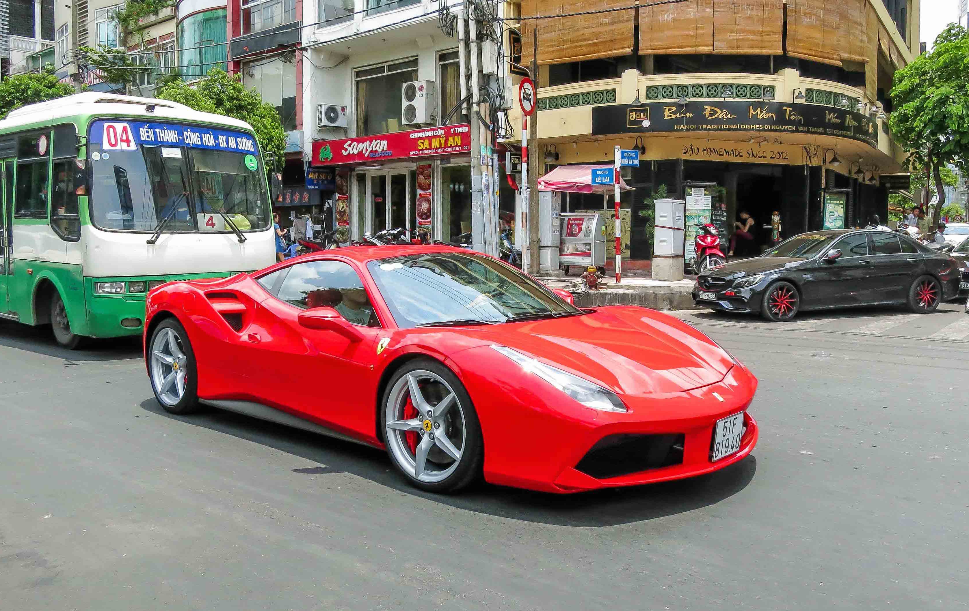 Sieu xe Ferrari 488 Sai Gon anh 1