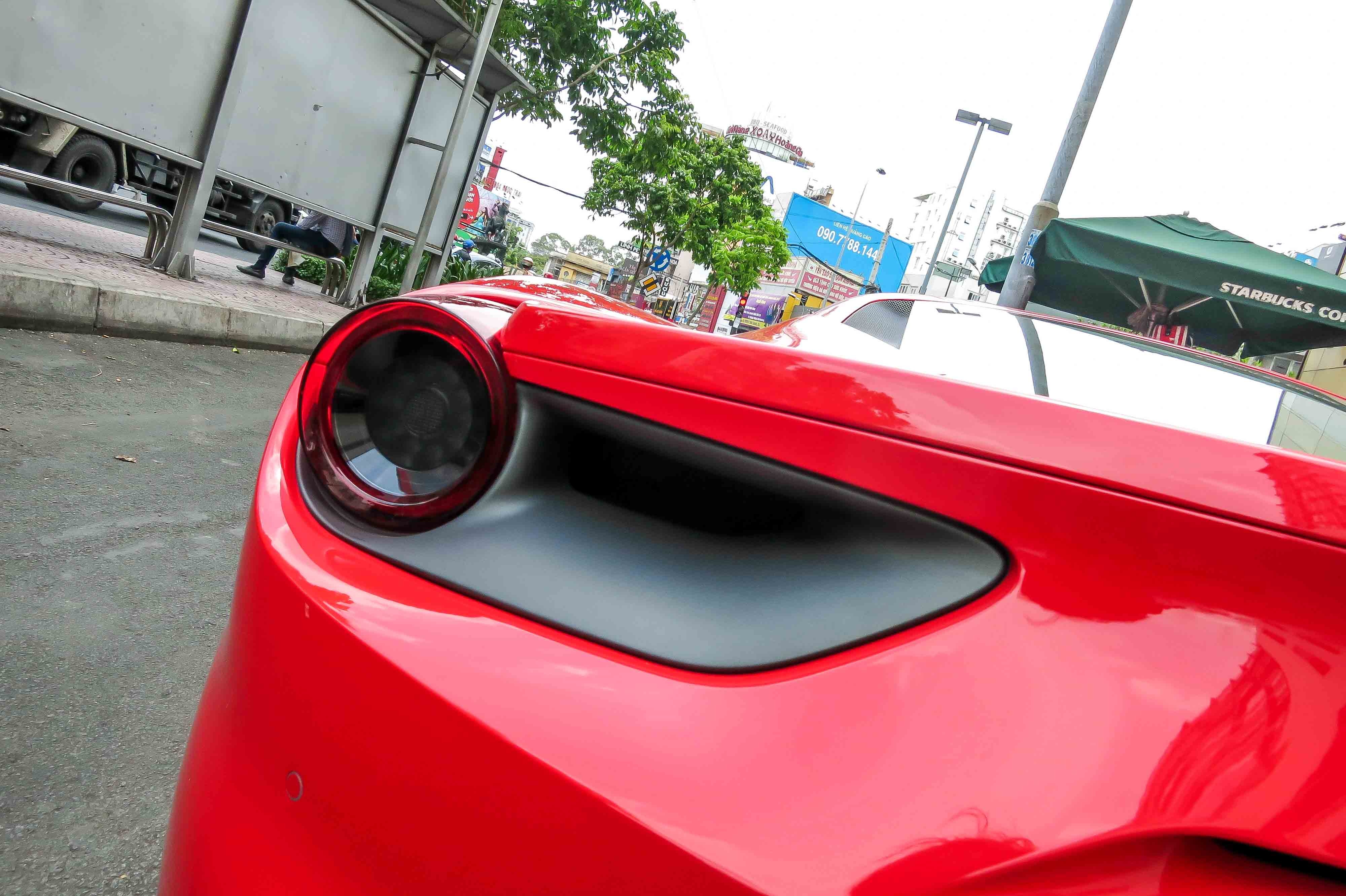 Sieu xe Ferrari 488 Sai Gon anh 9