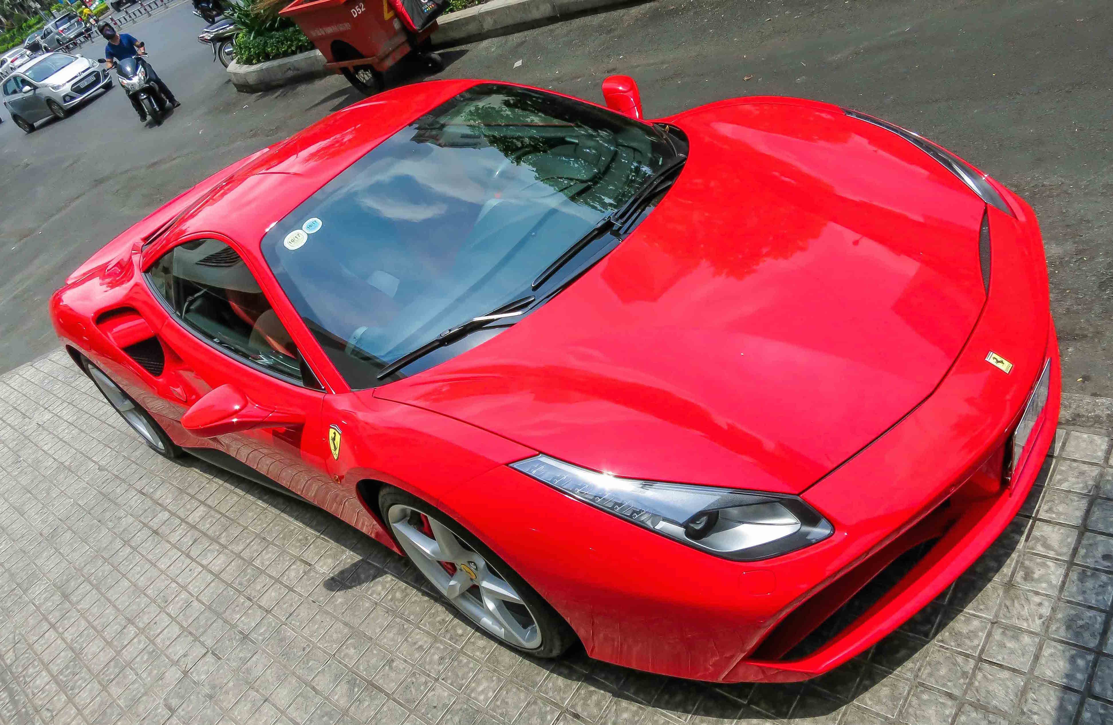 Sieu xe Ferrari 488 Sai Gon anh 11