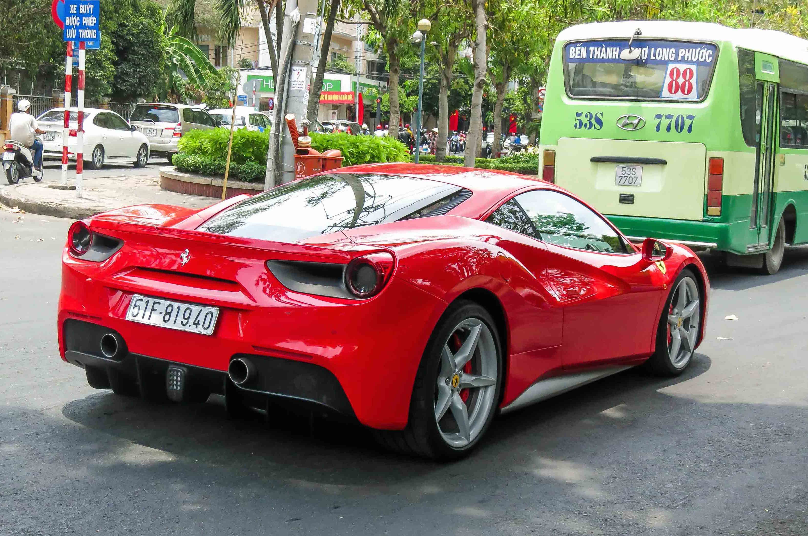 Sieu xe Ferrari 488 Sai Gon anh 4