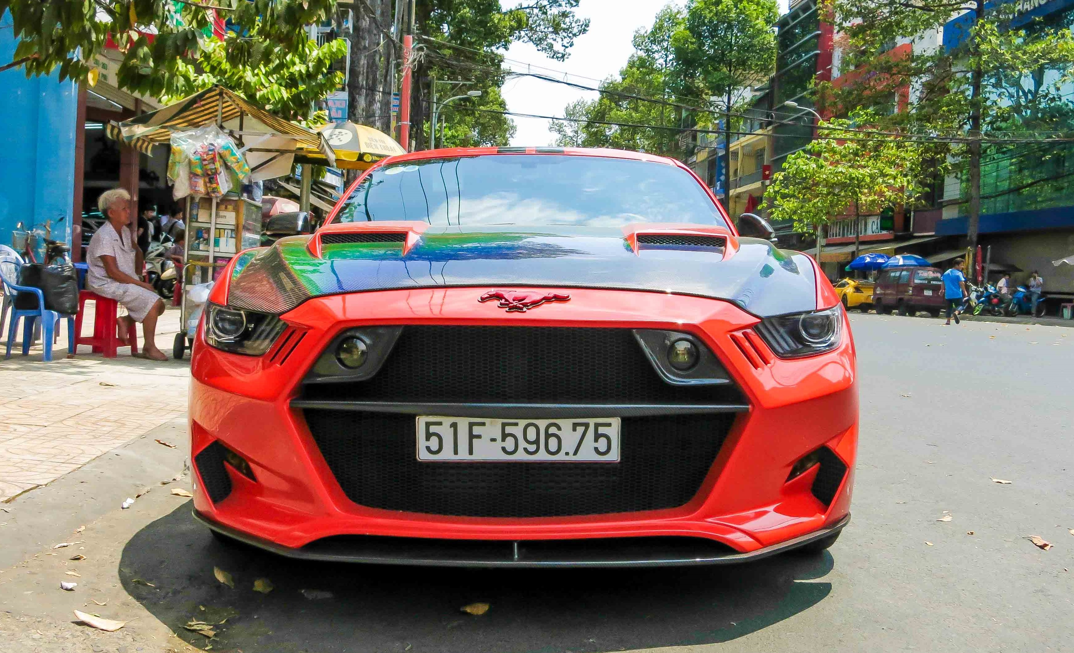 Ford Mustang 2015 do ham ho o Sai Gon anh 2