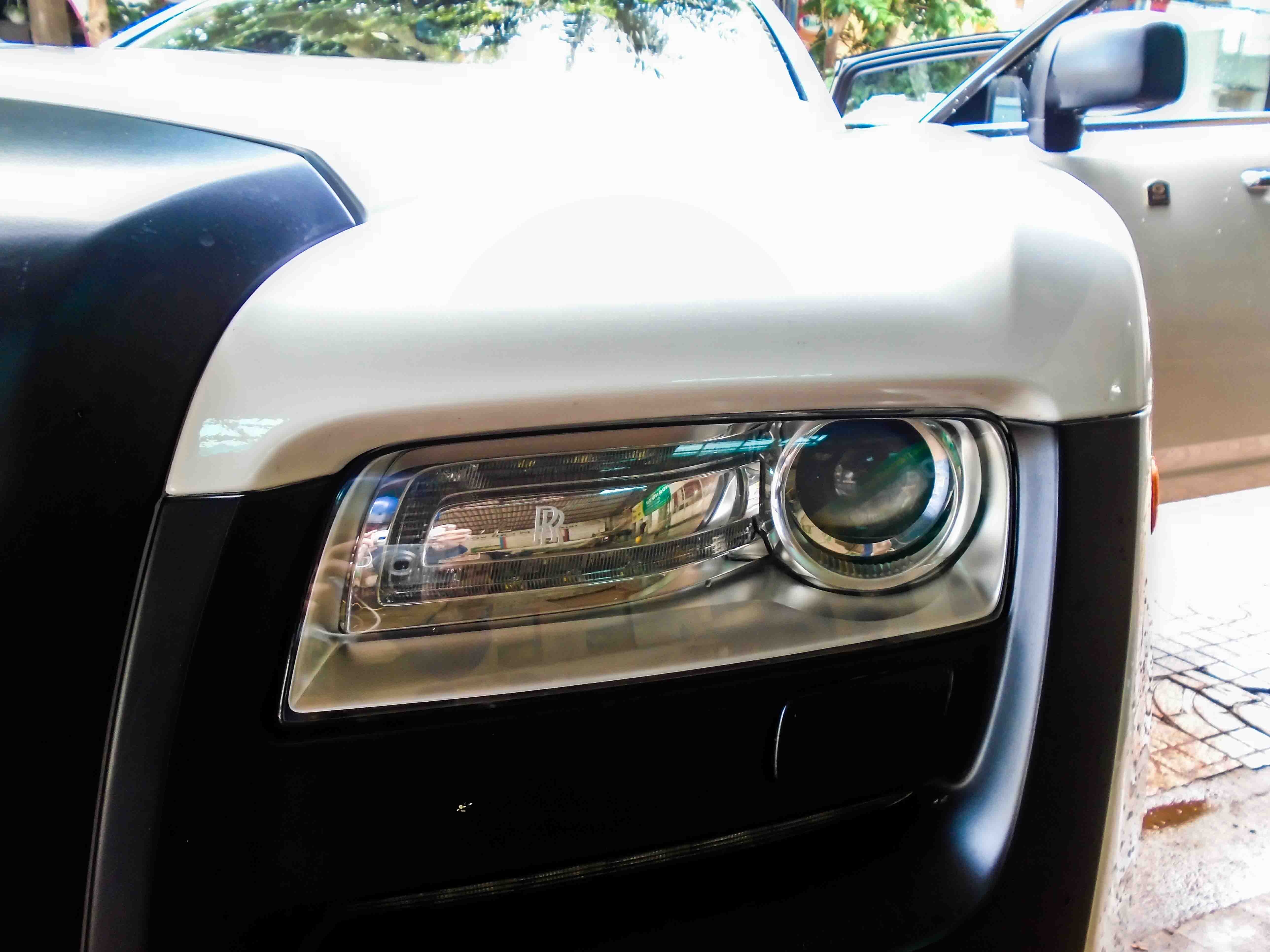 Rolls-Royce Ghost màu lạ ở Đắk Lắk ảnh 7 Rolls-Royce Ghost mau la o Dak Lak anh 7