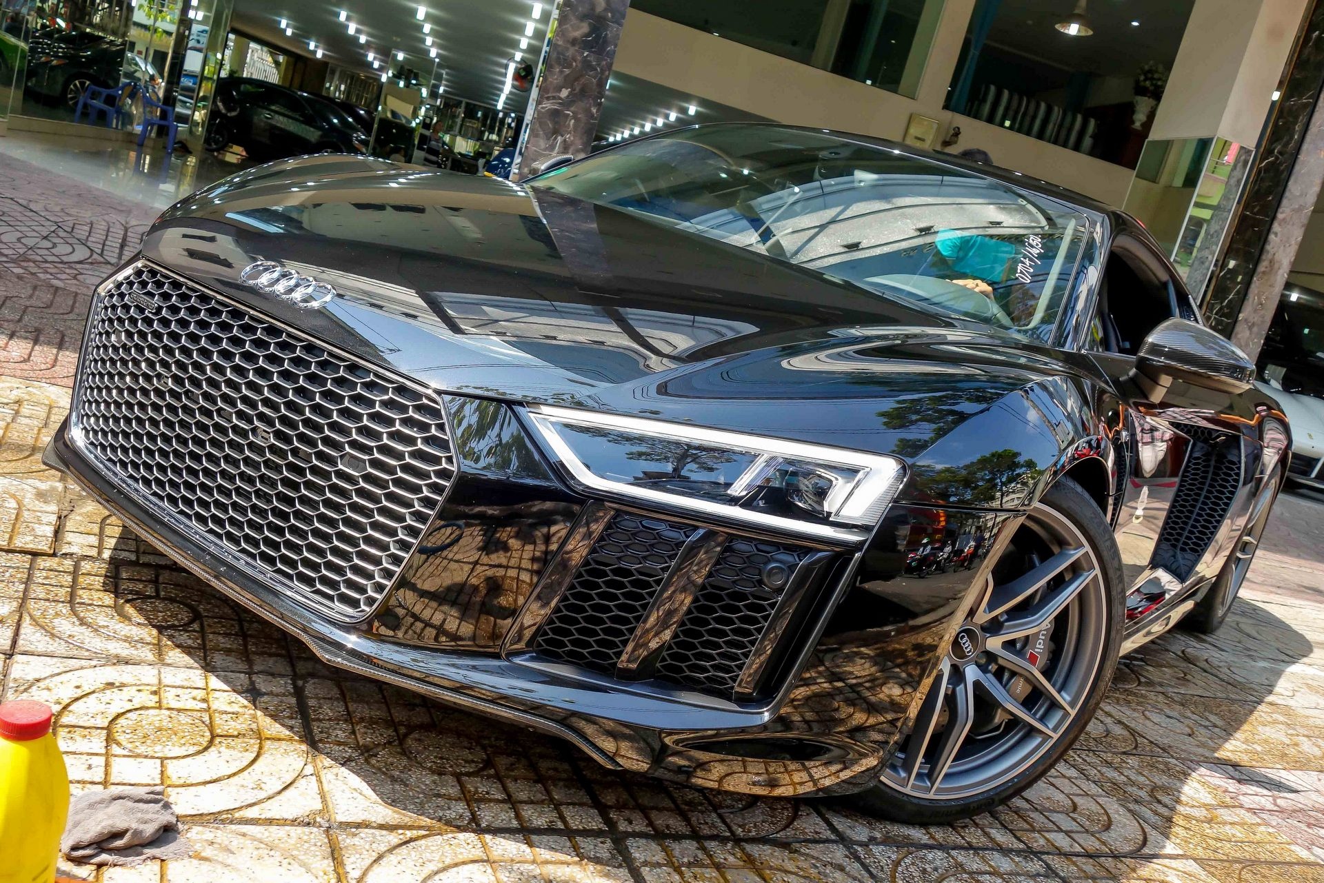 Sieu xe Audi R8 V10 Plus thu 2 manh 601 ma luc ve Viet Nam hinh anh