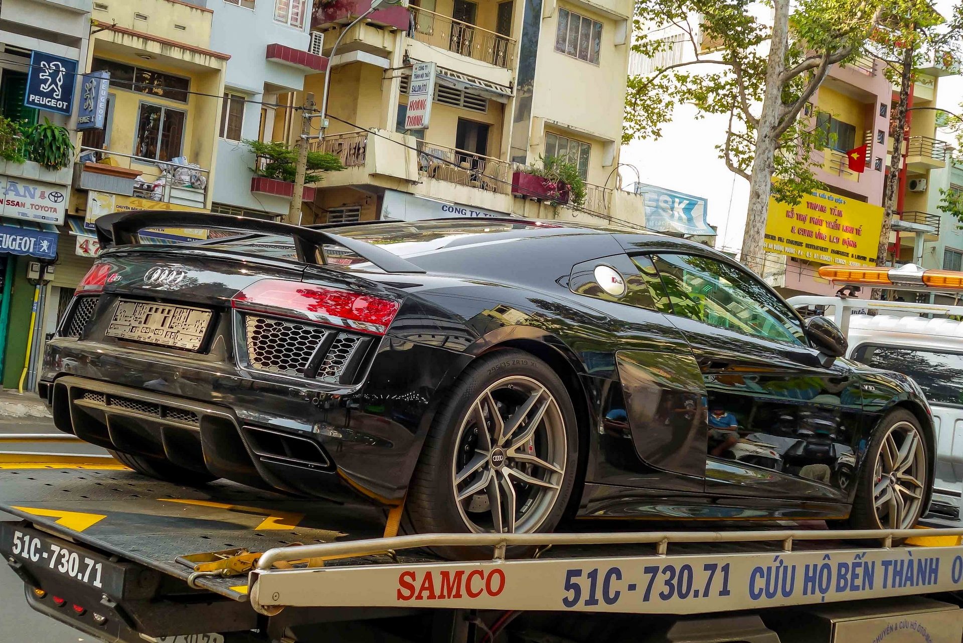 Sieu xe Audi R8 V10 Plus 2016 anh 1