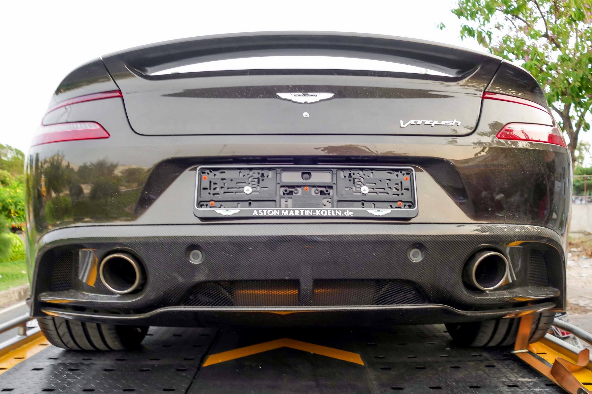 Sieu xe Aston Martin Vanquish Viet Nam anh 3