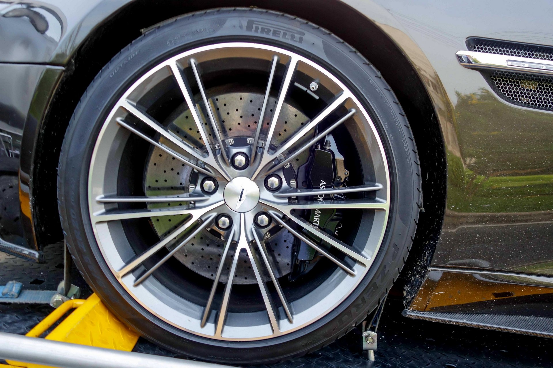 Sieu xe Aston Martin Vanquish Viet Nam anh 6