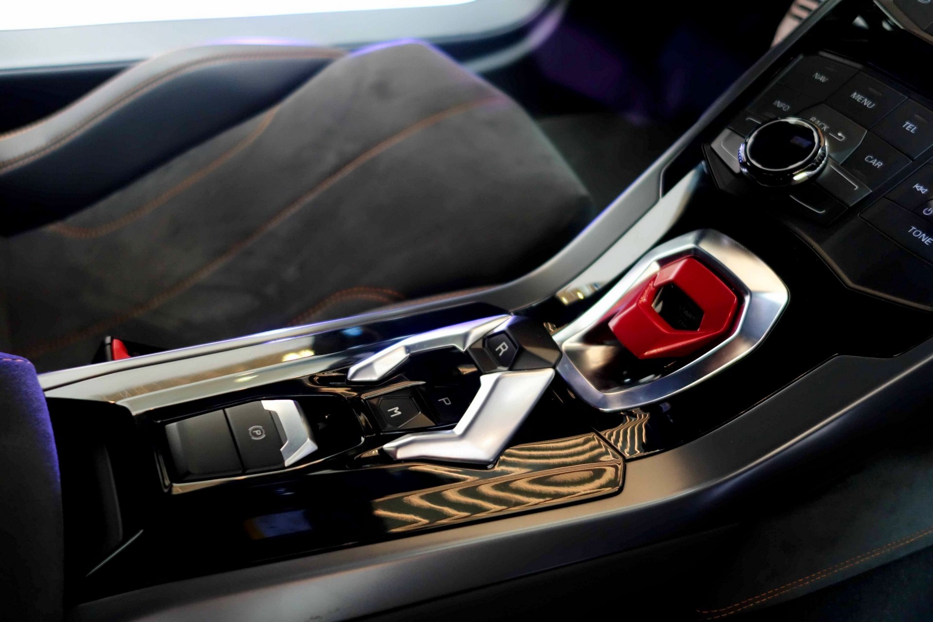 Lamborghini Huracan chinh hang anh 7