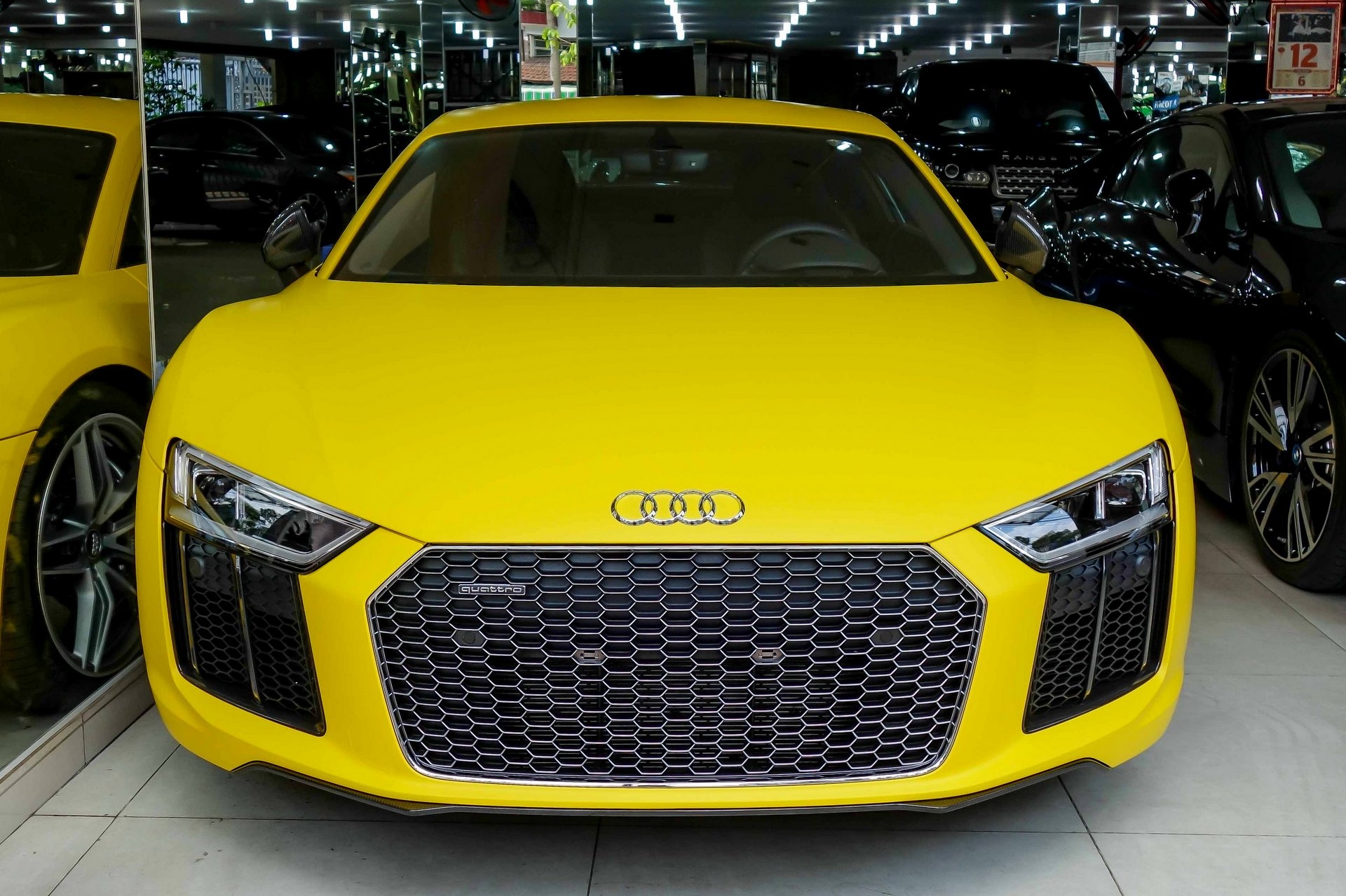 Sieu xe Audi R8 V10 Plus tai Viet Nam anh 1