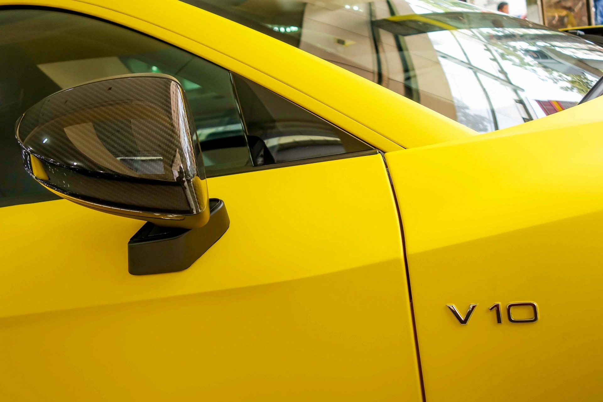 Sieu xe Audi R8 V10 Plus tai Viet Nam anh 9