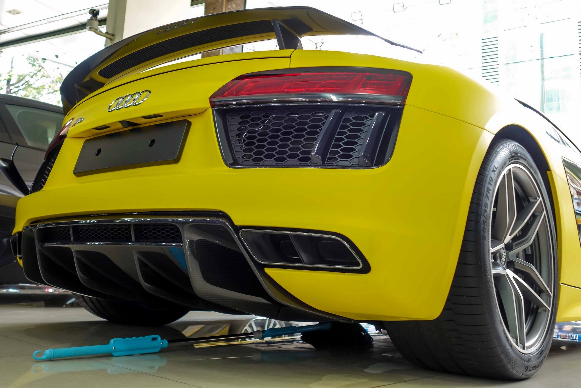 Sieu xe Audi R8 V10 Plus tai Viet Nam anh 4