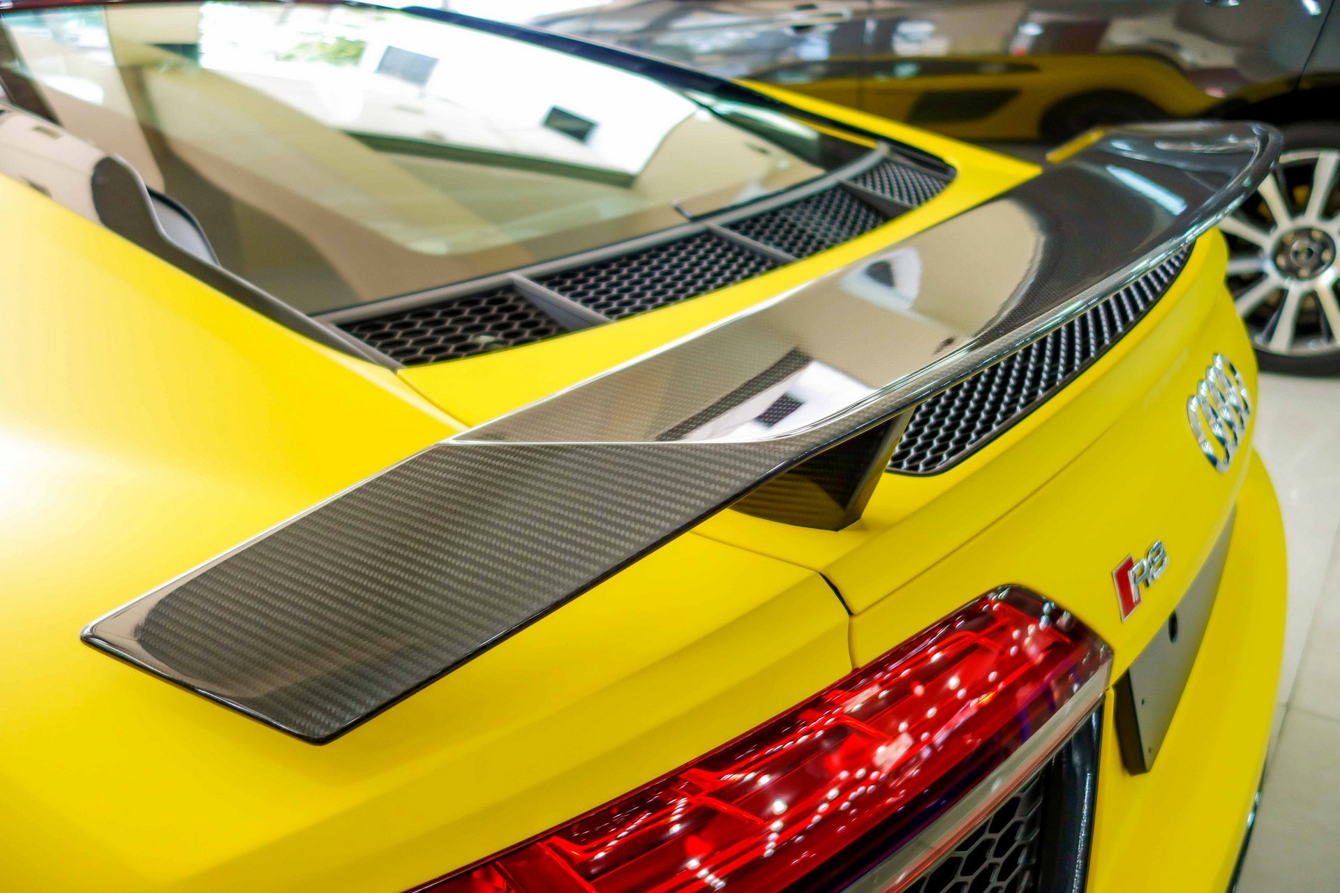 Sieu xe Audi R8 V10 Plus tai Viet Nam anh 7