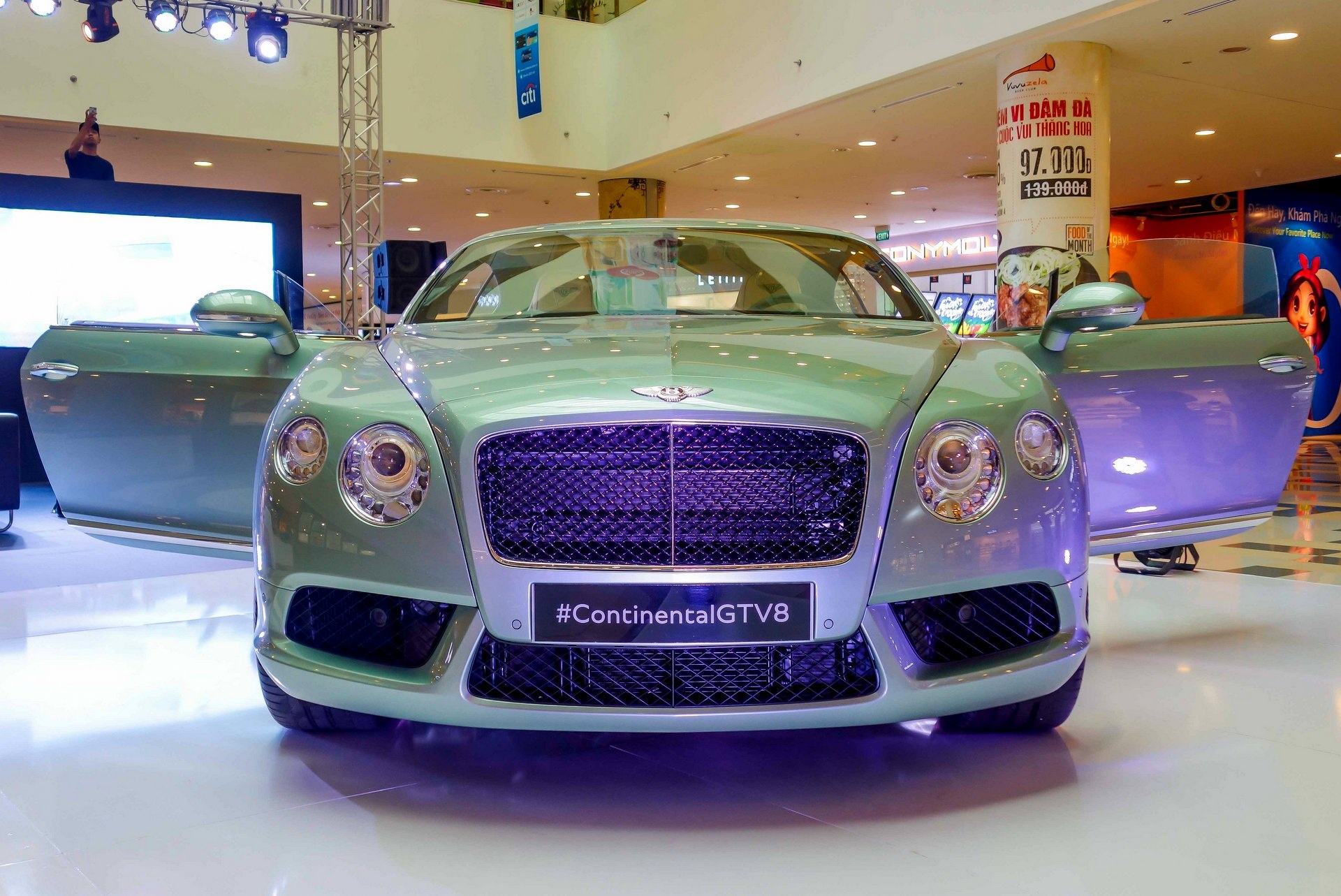 Sieu xe Bentley Continental GT V8 chinh hang anh 1