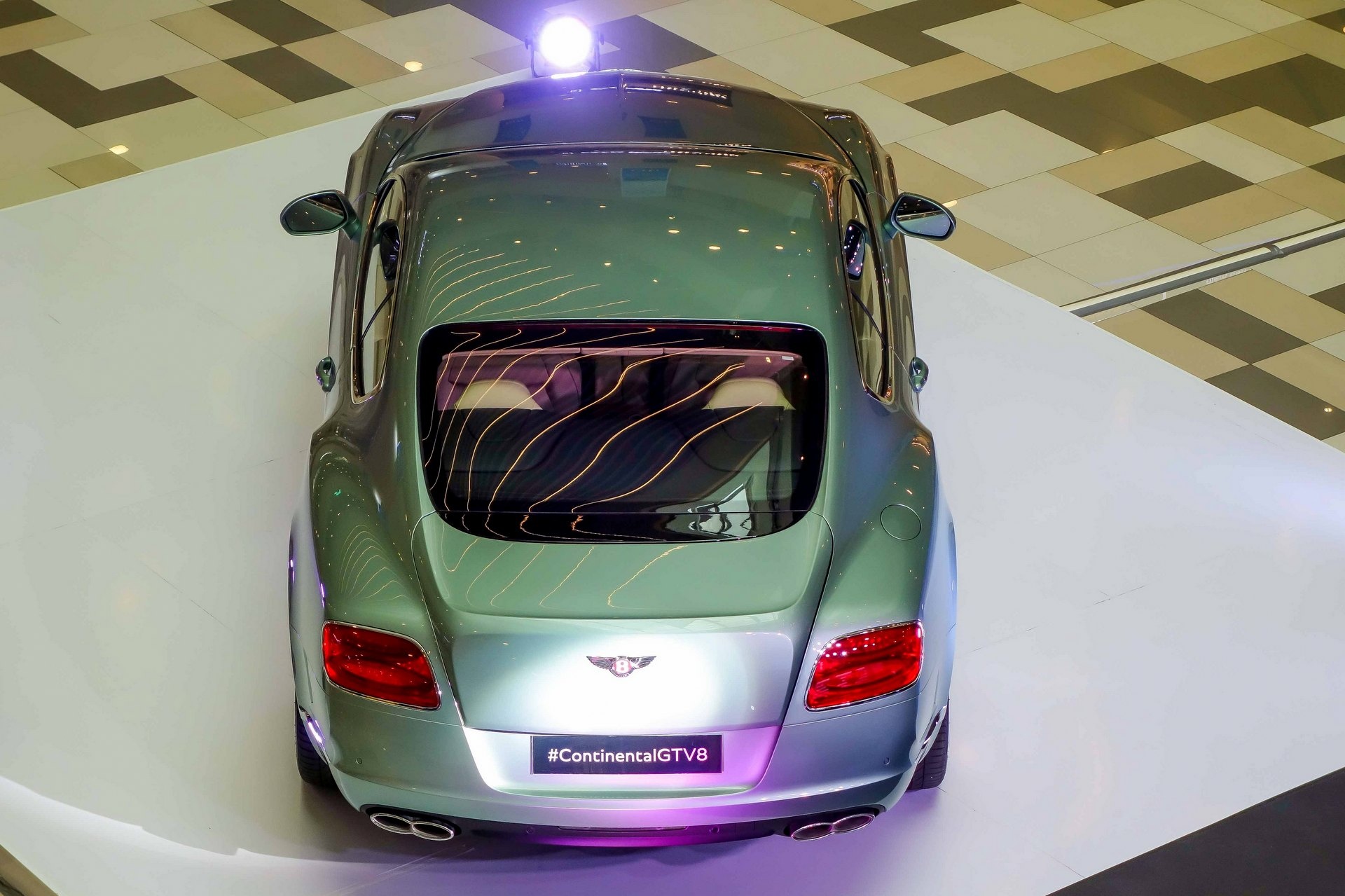 Sieu xe Bentley Continental GT V8 chinh hang anh 4