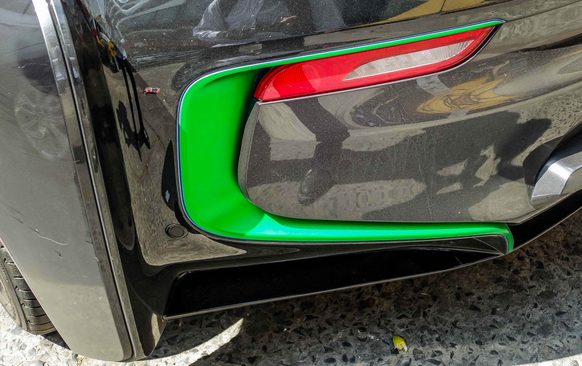 BMW i8 phoi mau la mat anh 5