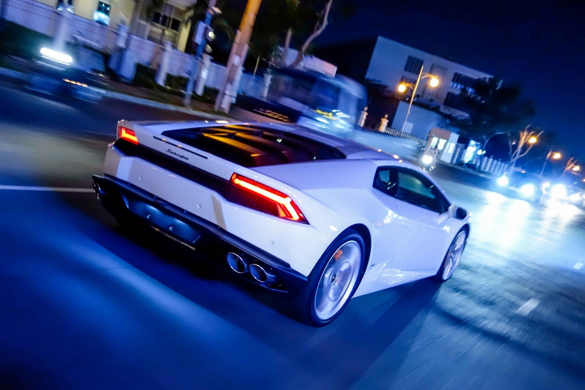 Siêu xe Lamborghini Huracan chính hãng ảnh 5 Sieu xe Lamborghini Huracan chinh hang anh 5