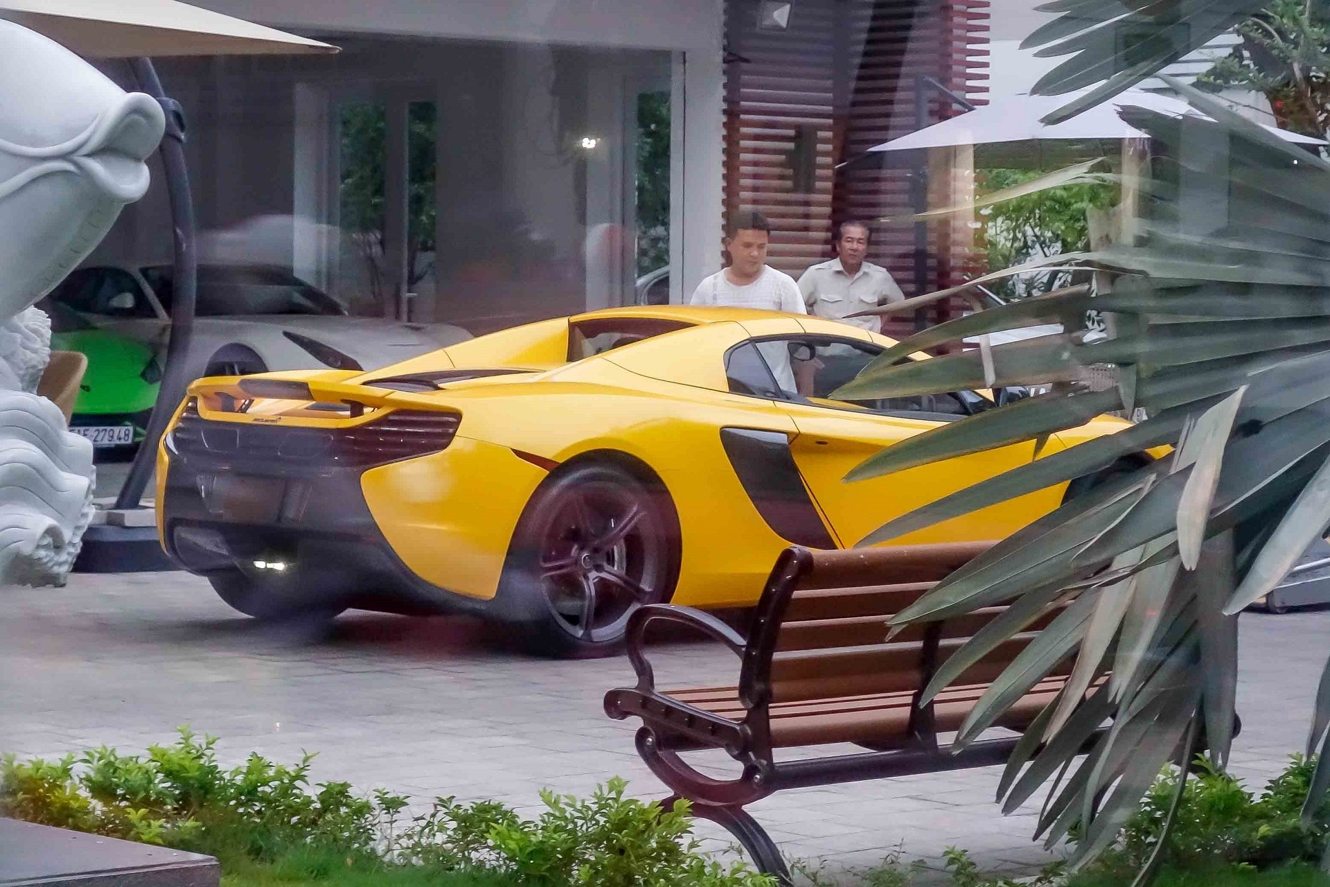 Sieu xe McLaren cua Phan Thanh anh 11