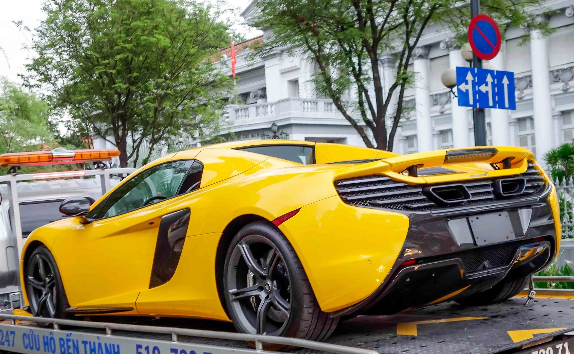 Sieu xe McLaren cua Phan Thanh anh 4