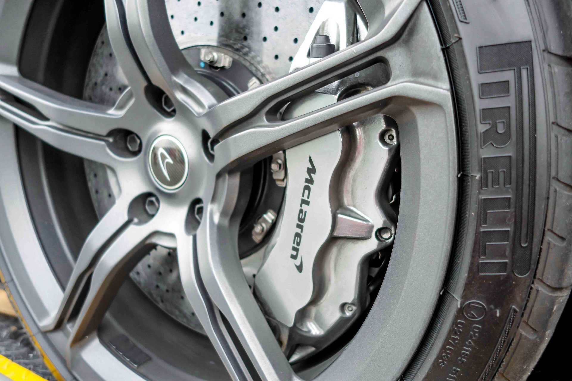 Sieu xe McLaren cua Phan Thanh anh 6