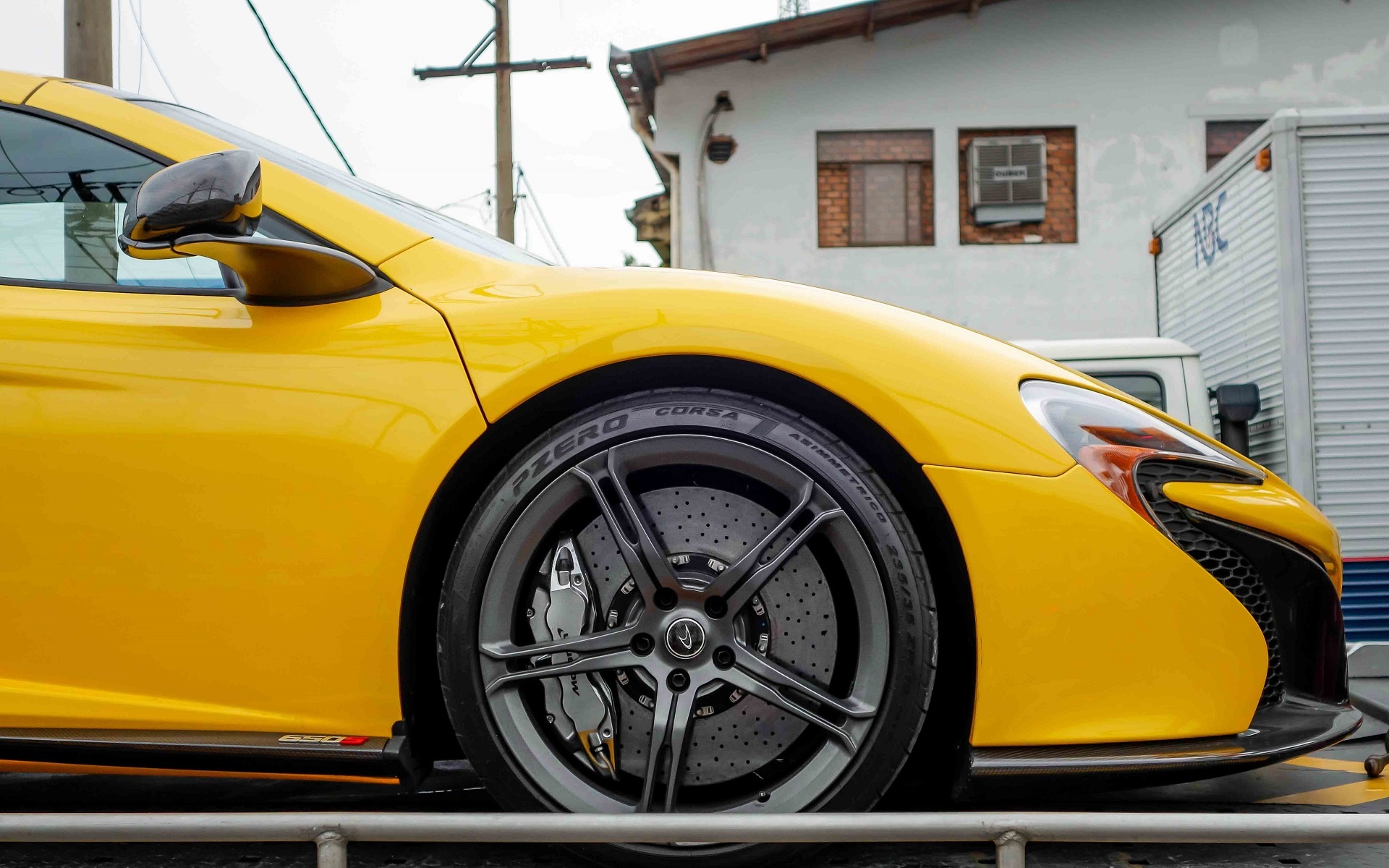 Sieu xe McLaren cua Phan Thanh anh 7