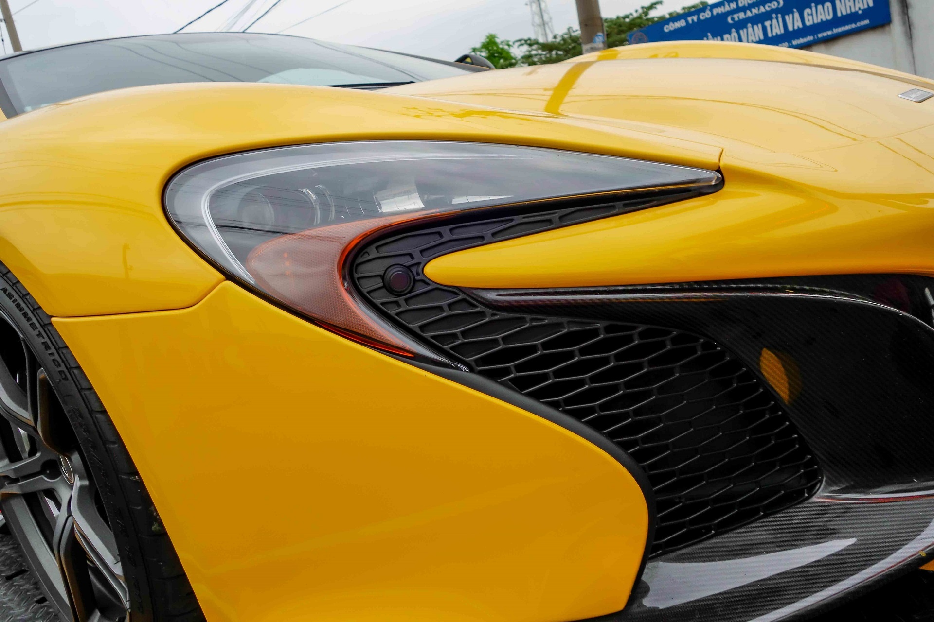 Sieu xe McLaren cua Phan Thanh anh 8