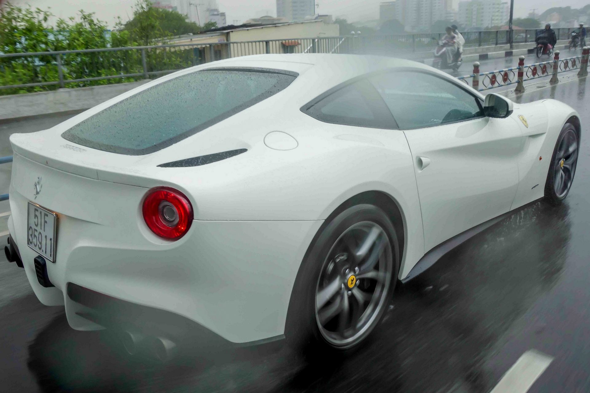 Sieu xe di duong ngap nuoc Sai Gon anh 2