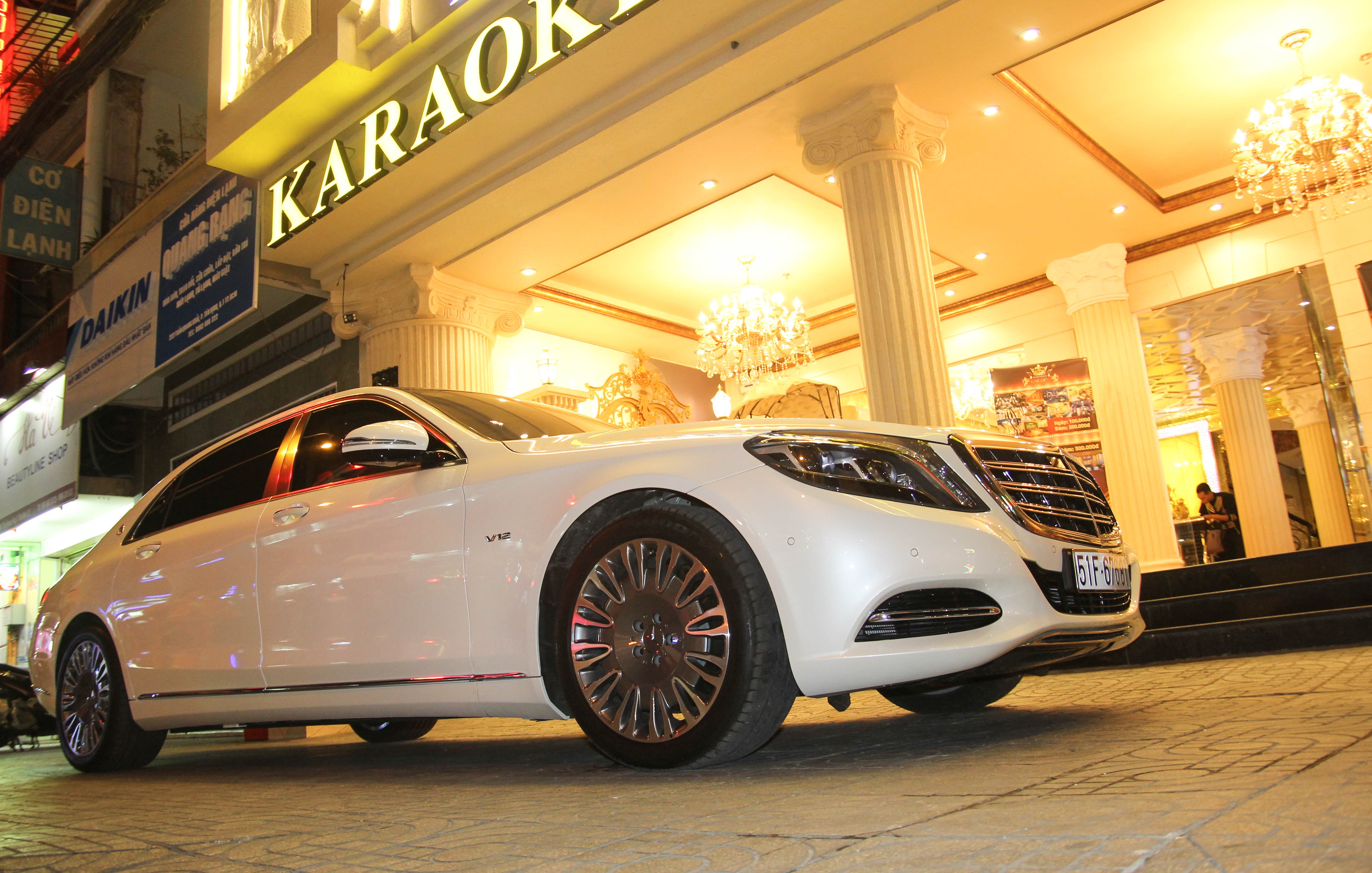 Mercedes Maybach S600 o Sai Gon anh 1