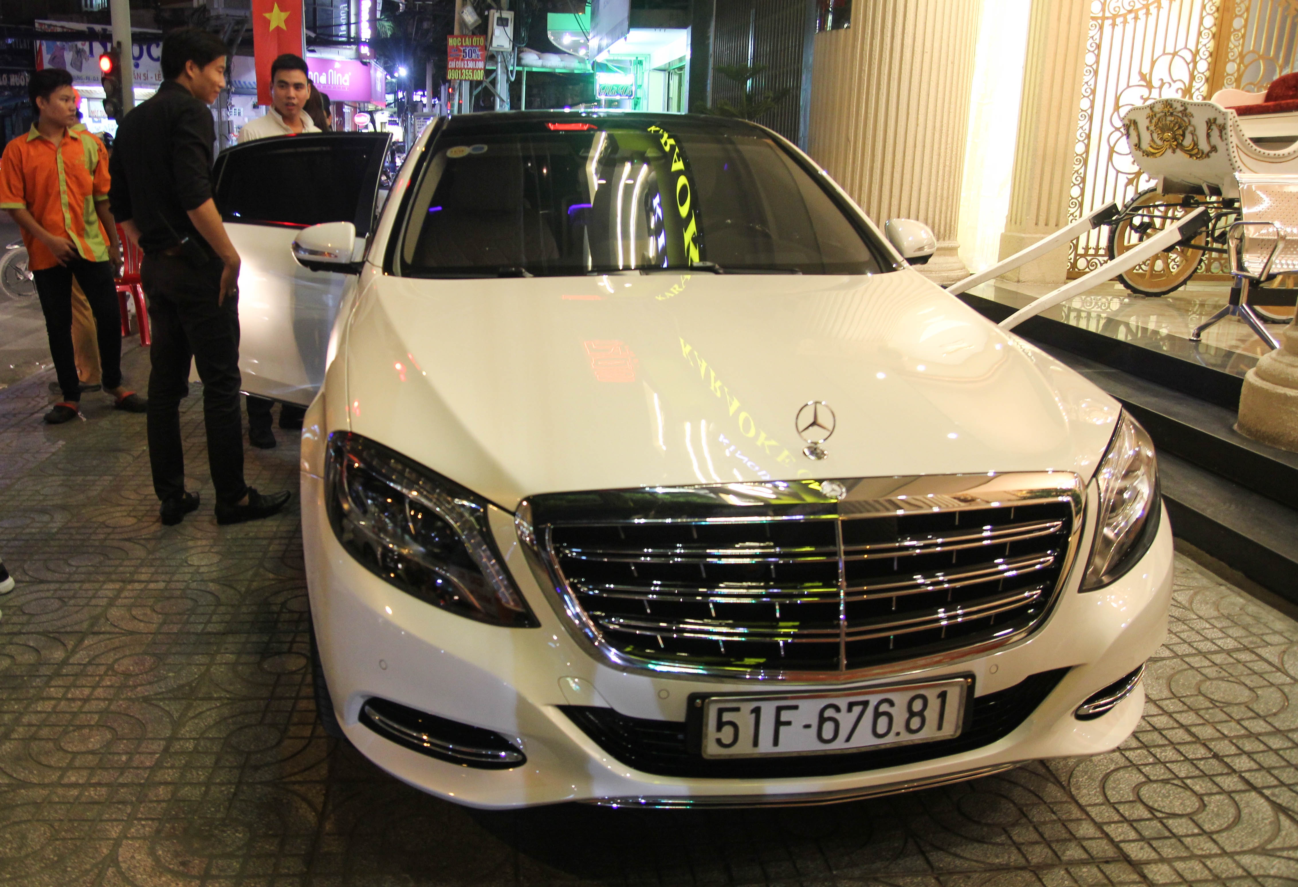 Mercedes Maybach S600 o Sai Gon anh 3