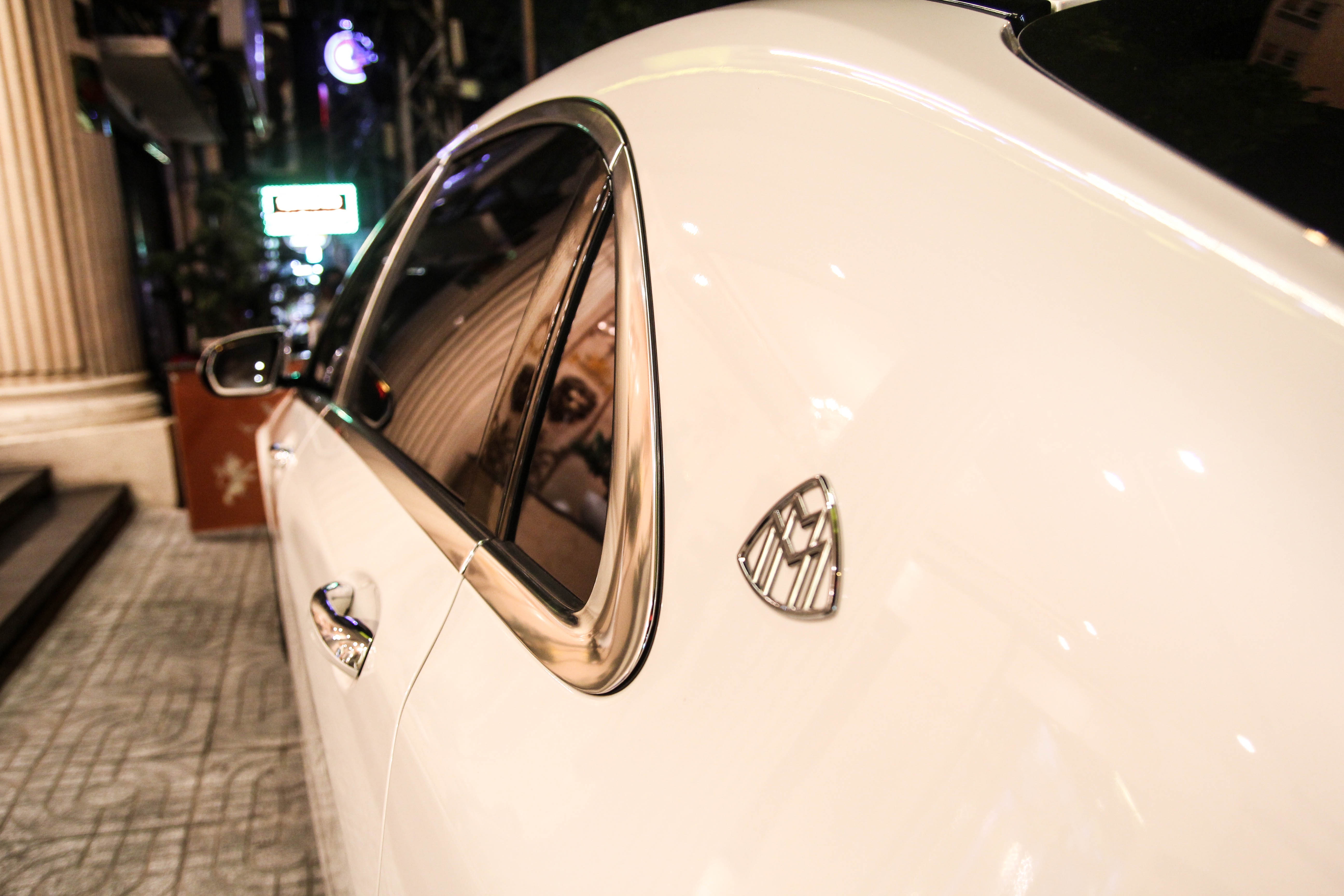 Mercedes Maybach S600 o Sai Gon anh 9