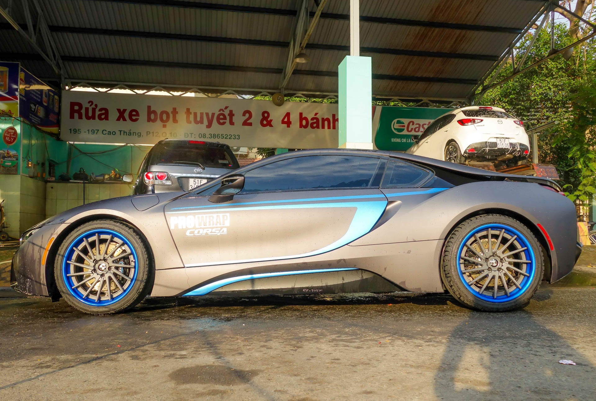 BMW i8 độ decal ở Sài Gòn ảnh 11 BMW i8 do decal o Sai Gon anh 11