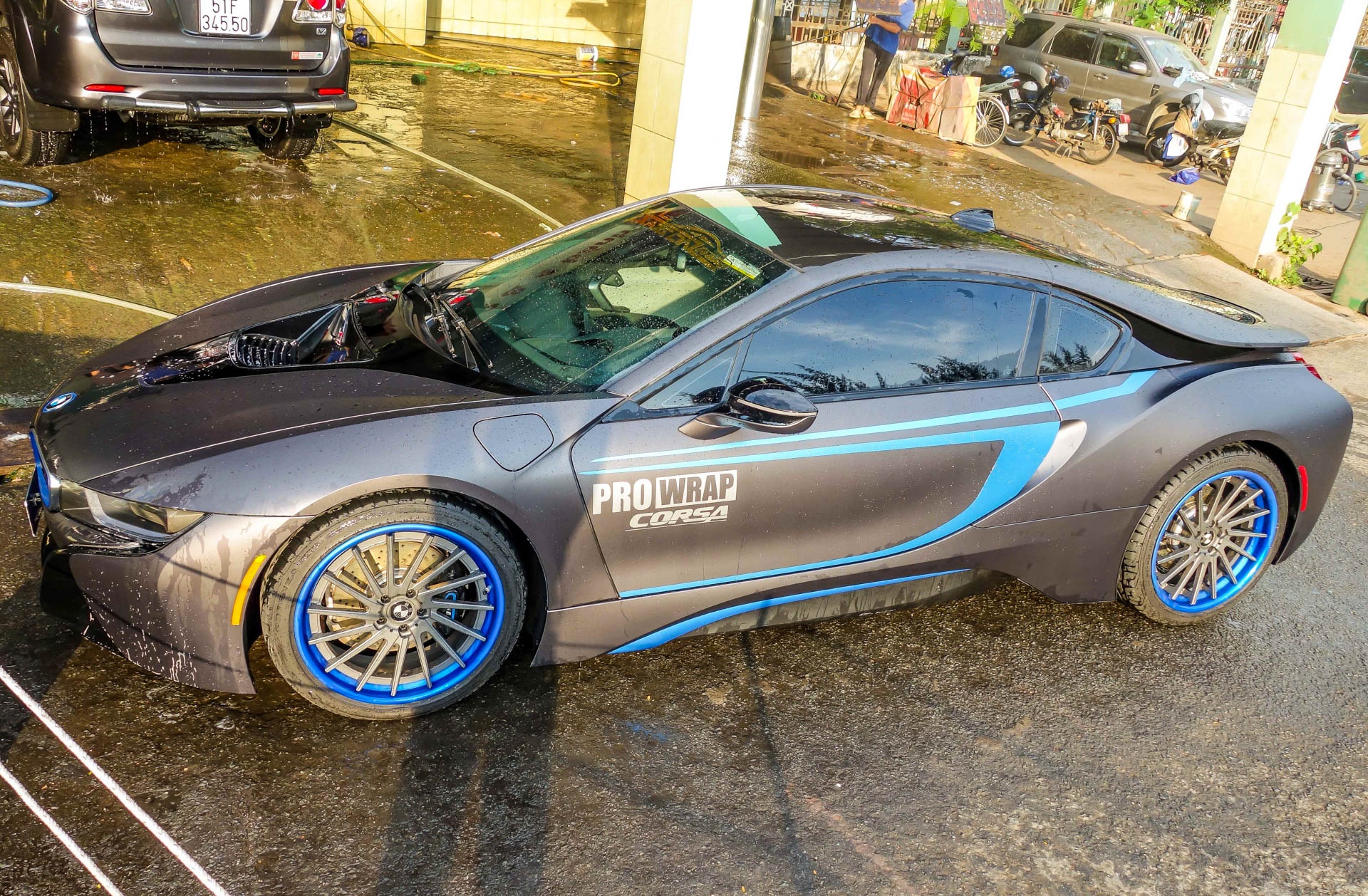 BMW i8 độ decal ở Sài Gòn ảnh 2 BMW i8 do decal o Sai Gon anh 2