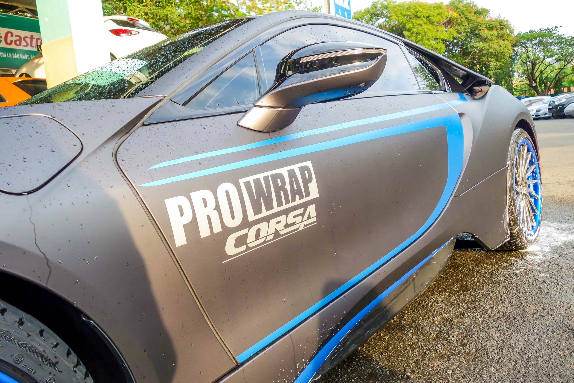 BMW i8 độ decal ở Sài Gòn ảnh 5 BMW i8 do decal o Sai Gon anh 5