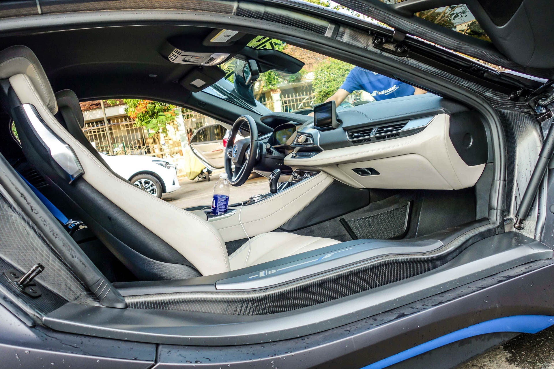 BMW i8 độ decal ở Sài Gòn ảnh 8 BMW i8 do decal o Sai Gon anh 8