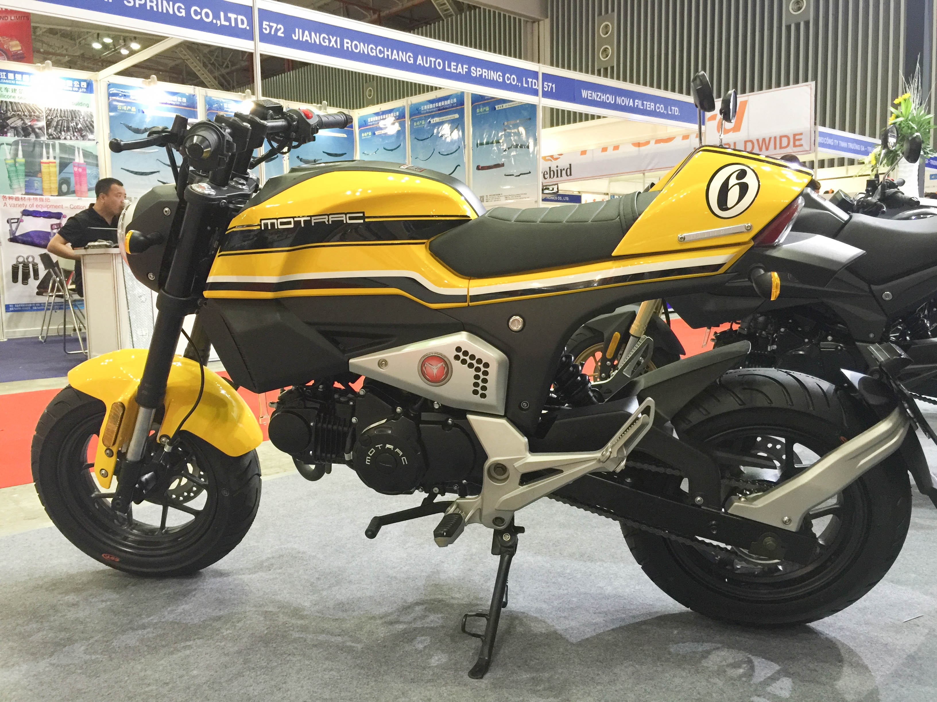 Xe con tay Trung Quoc 125cc, canh tranh Honda MSX o VN hinh anh