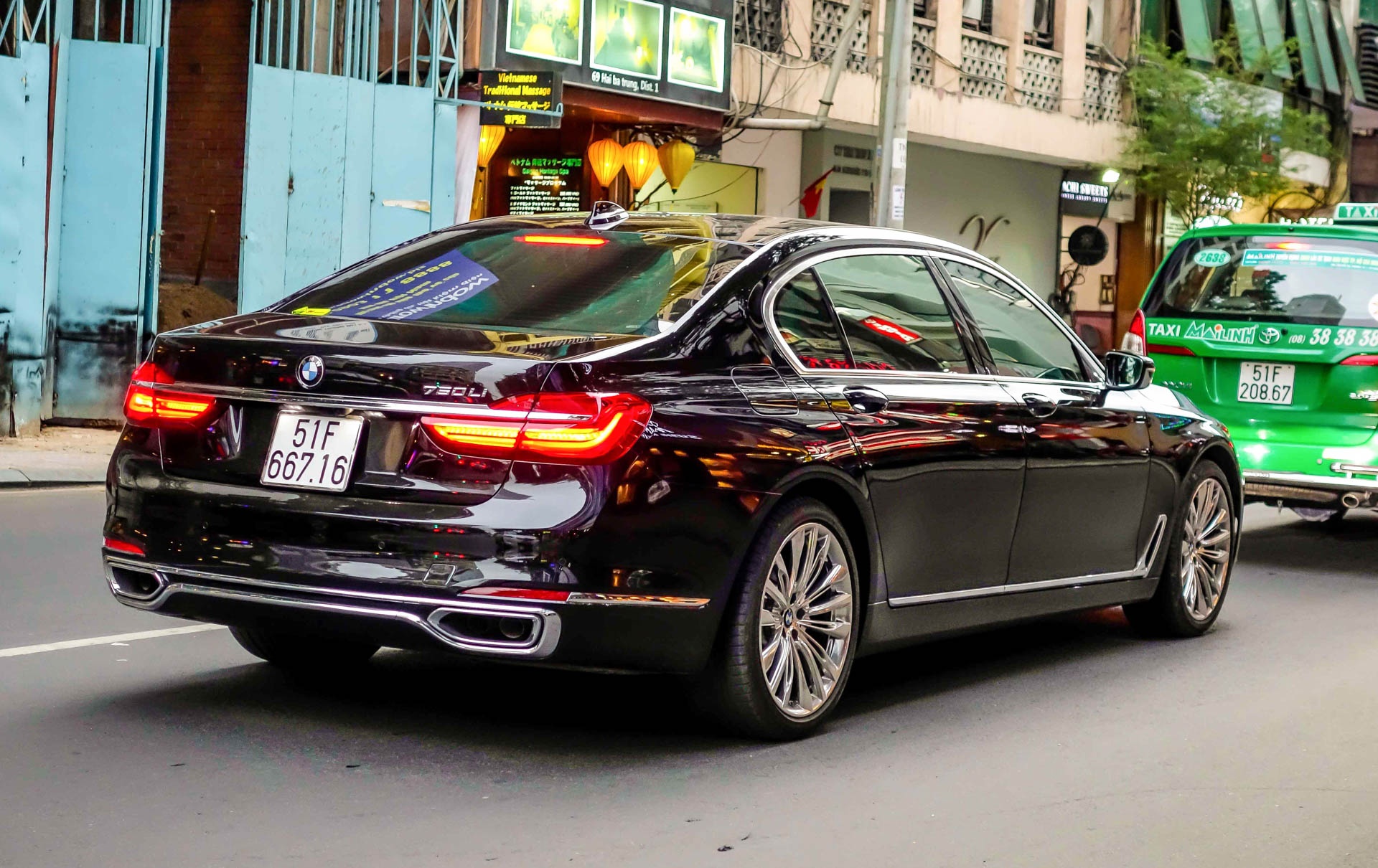 giá BMW 750Li đèn laser tại Việt Nam ảnh 8 gia BMW 750Li den laser tai Viet Nam anh 8