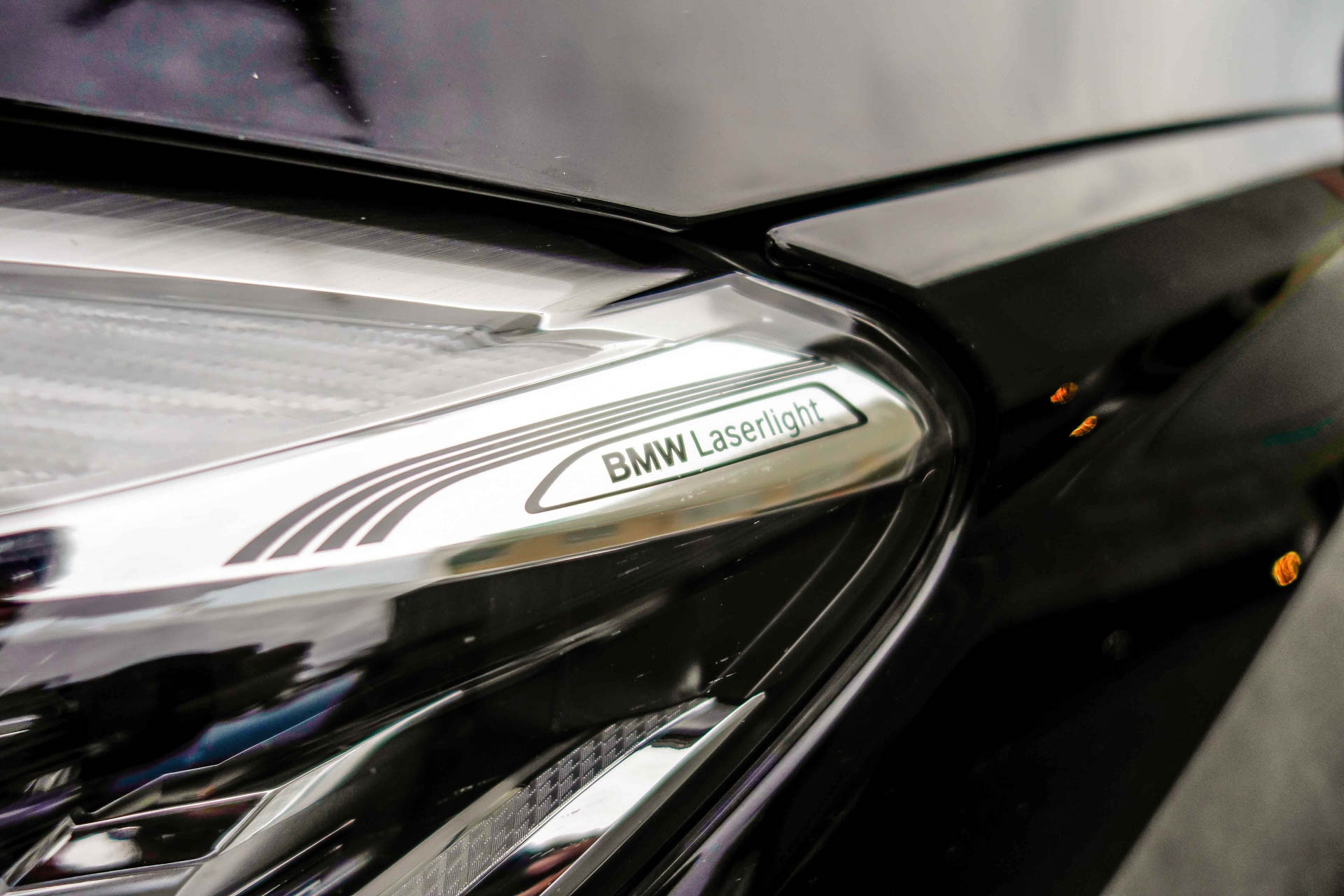 giá BMW 750Li đèn laser tại Việt Nam ảnh 2 gia BMW 750Li den laser tai Viet Nam anh 2