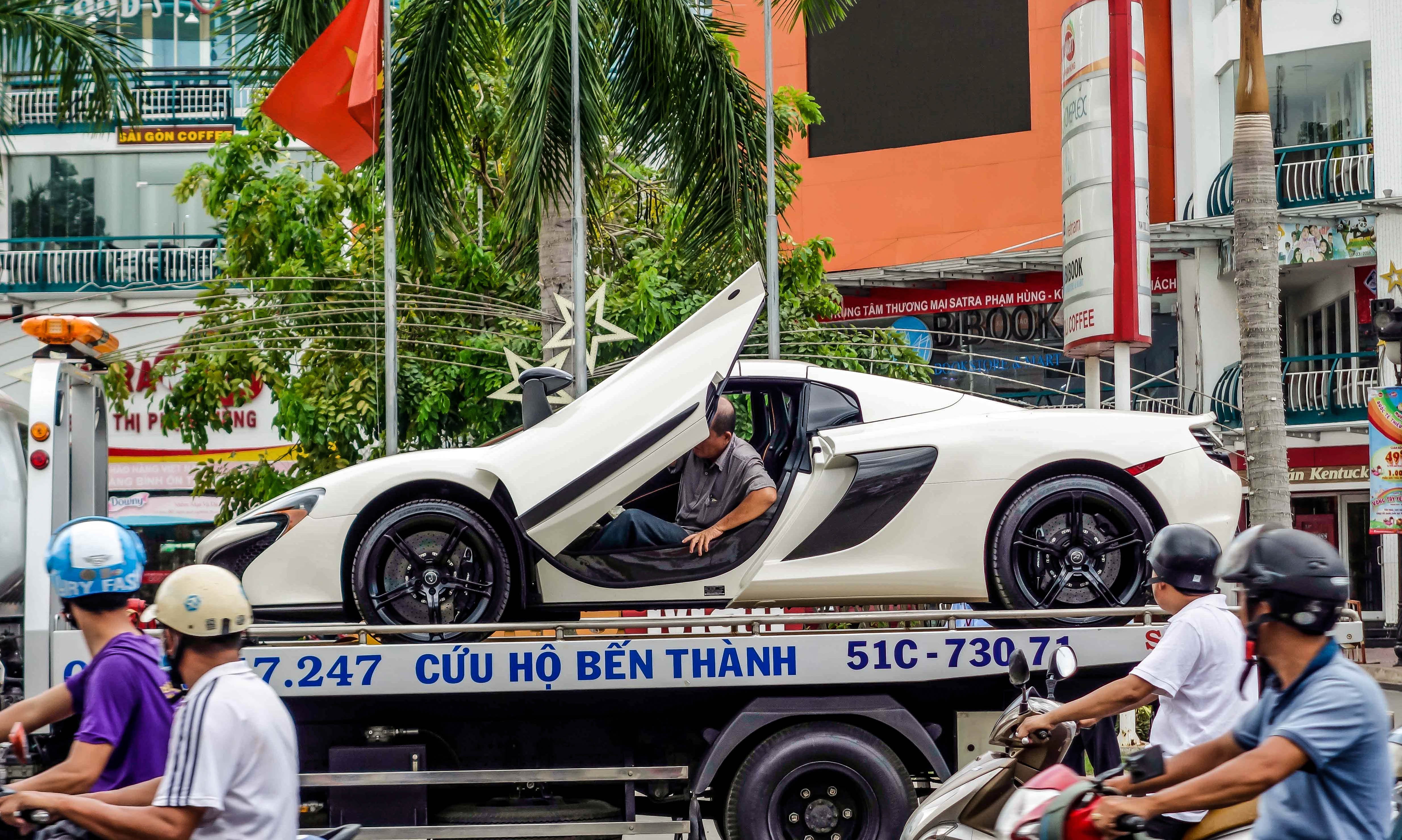 Sieu xe McLaren 650S mau trang anh 4