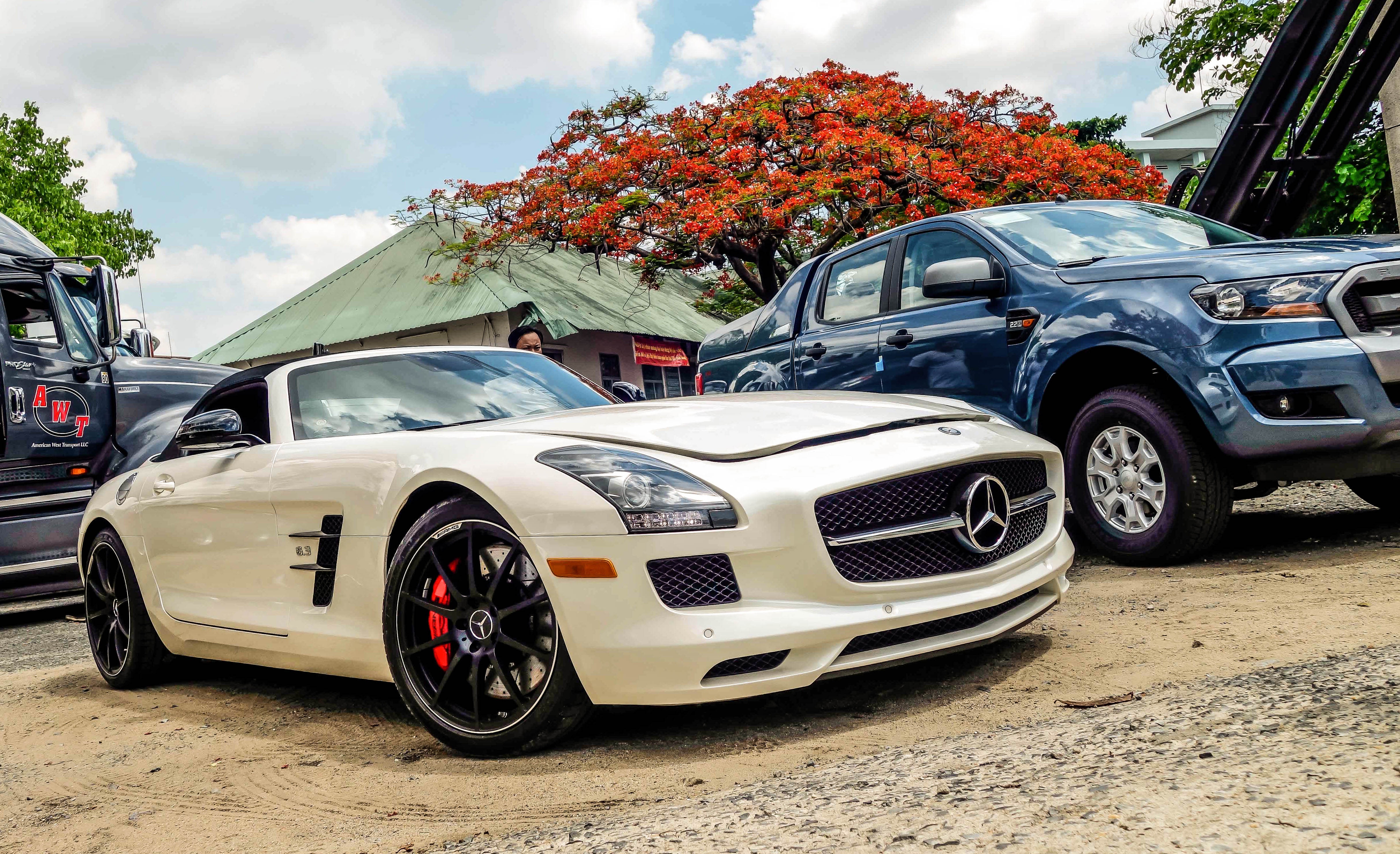 Mercedes SLS mui tran dau tien Viet Nam anh 1