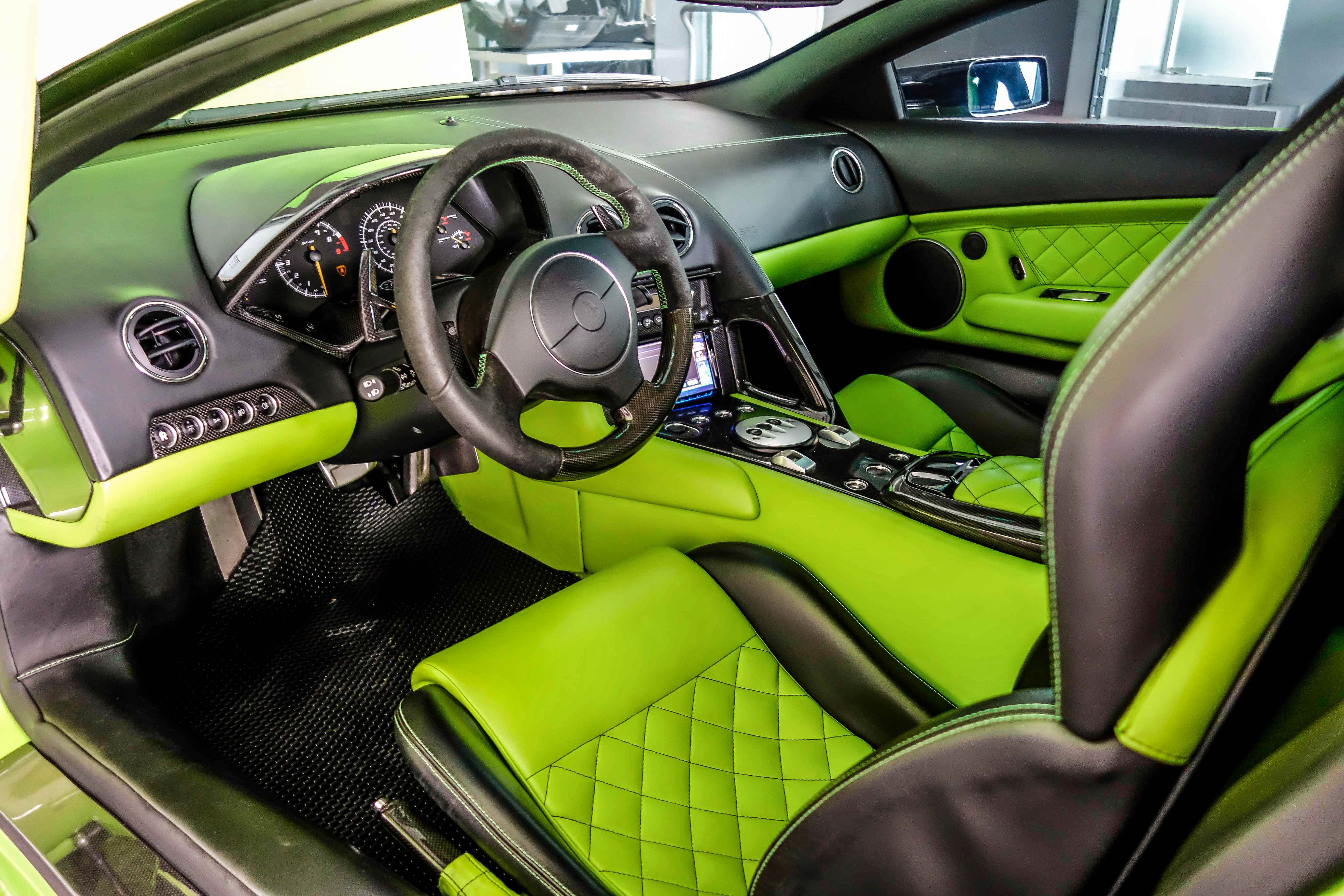 Sua chua sieu xe Lamborghini o Viet Nam anh 9