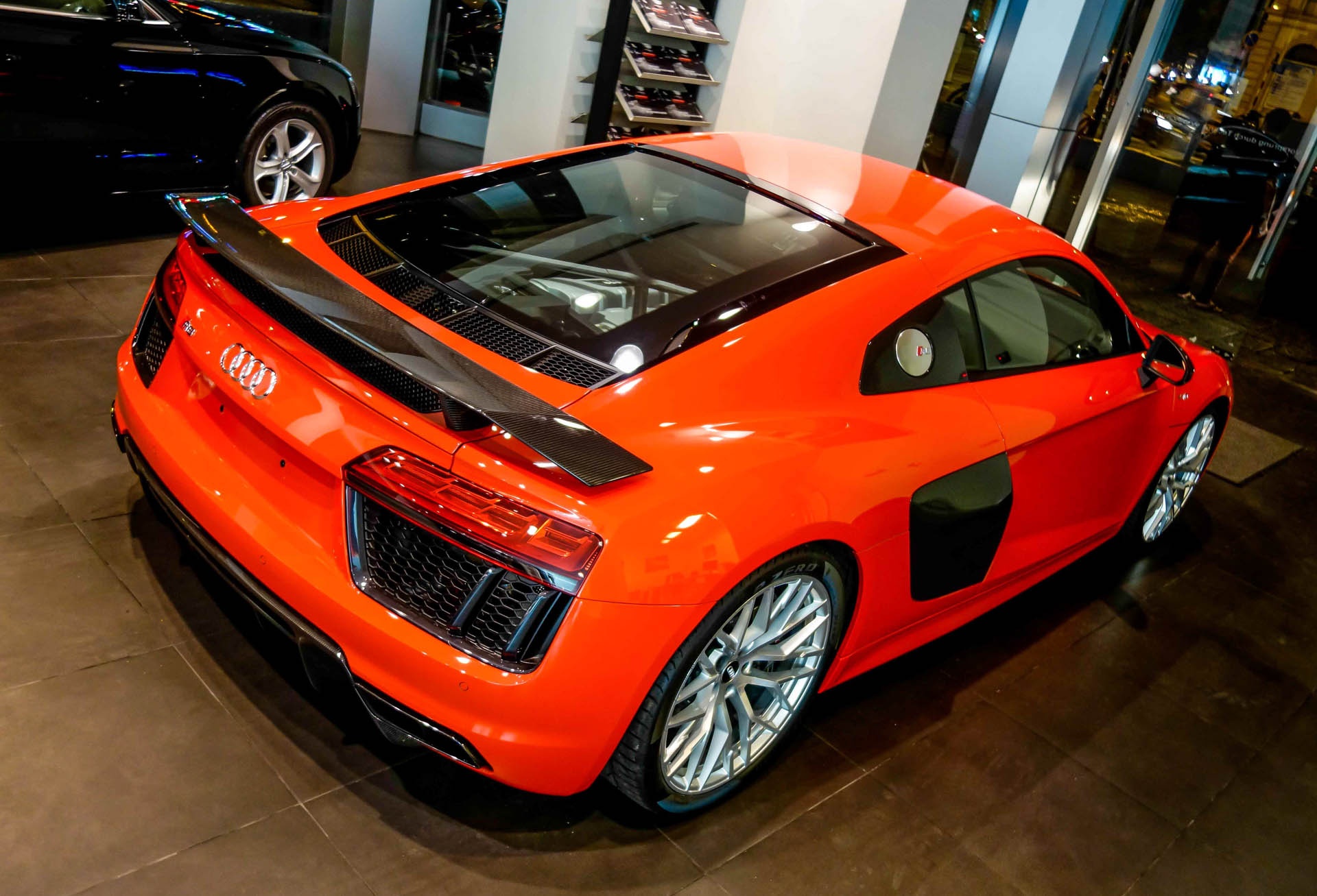 Audi R8 V10 Plus dau tien tai Viet Nam anh 15