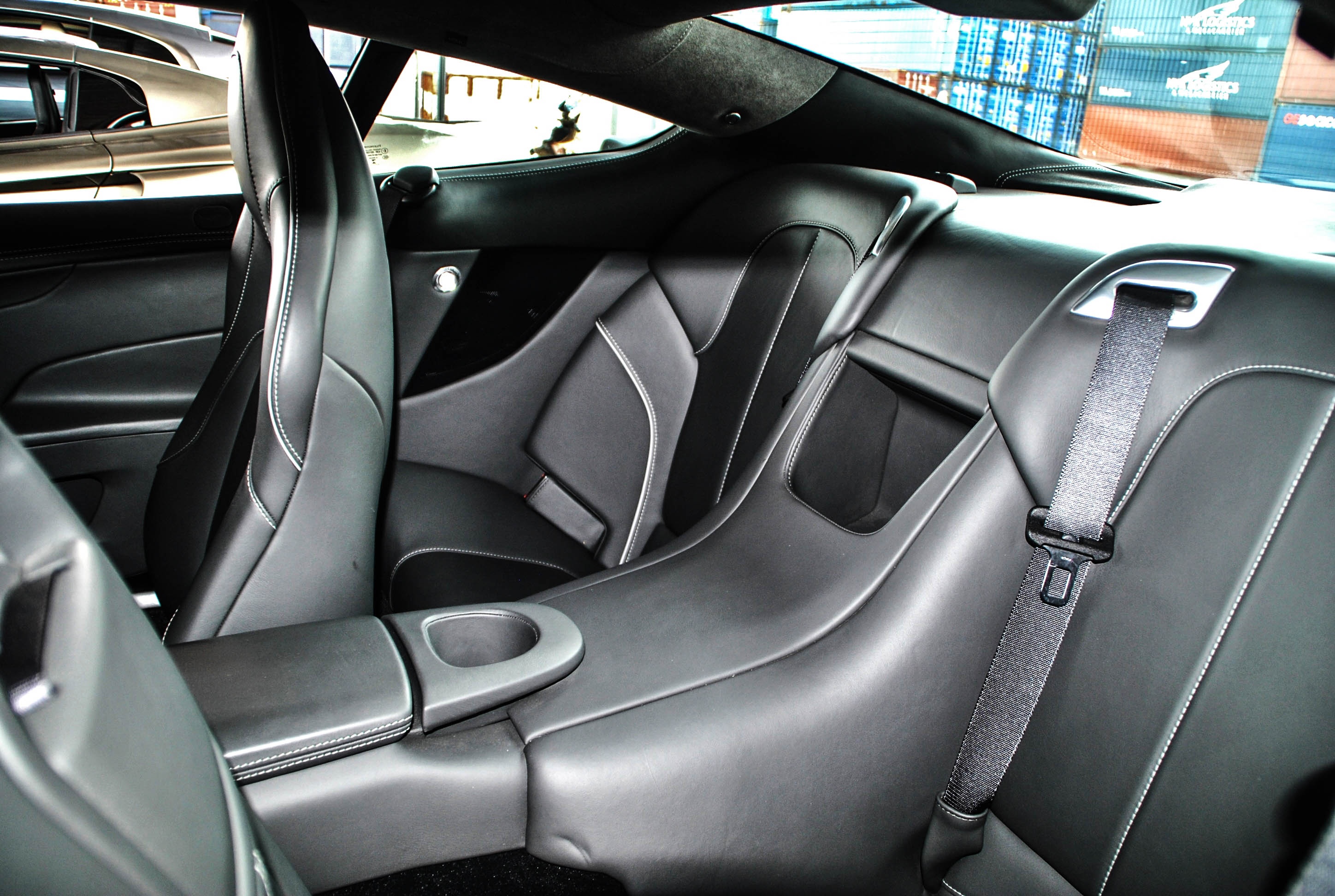 Sieu xe Aston Martin Vanquish ve Viet Nam anh 5